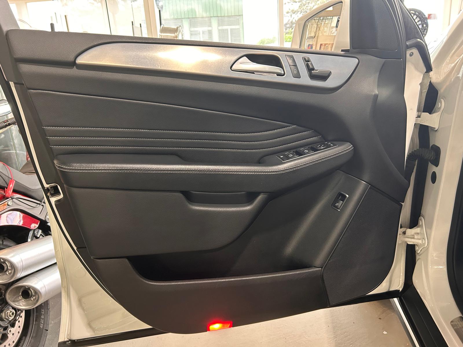 MERCEDES-BENZ ML 350 CDI BlueTec-image-19