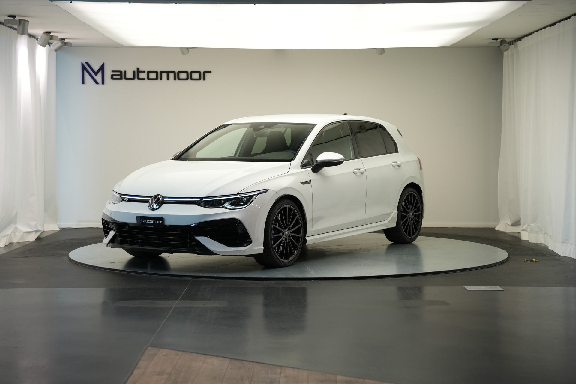 VW Golf 2.0 TSI R DSG 4Motion-image-0