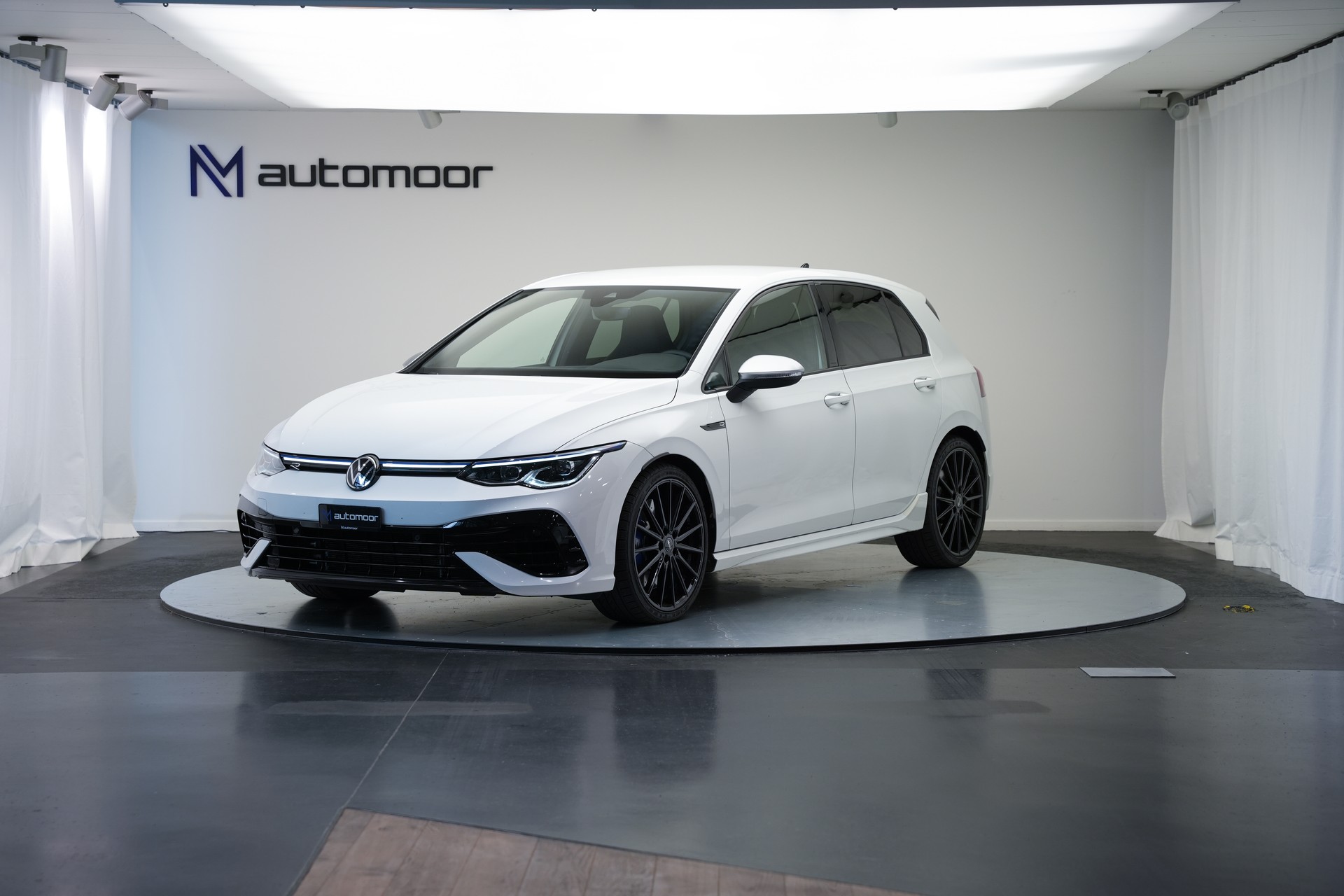 VW Golf 2.0 TSI R DSG 4Motion-image-0