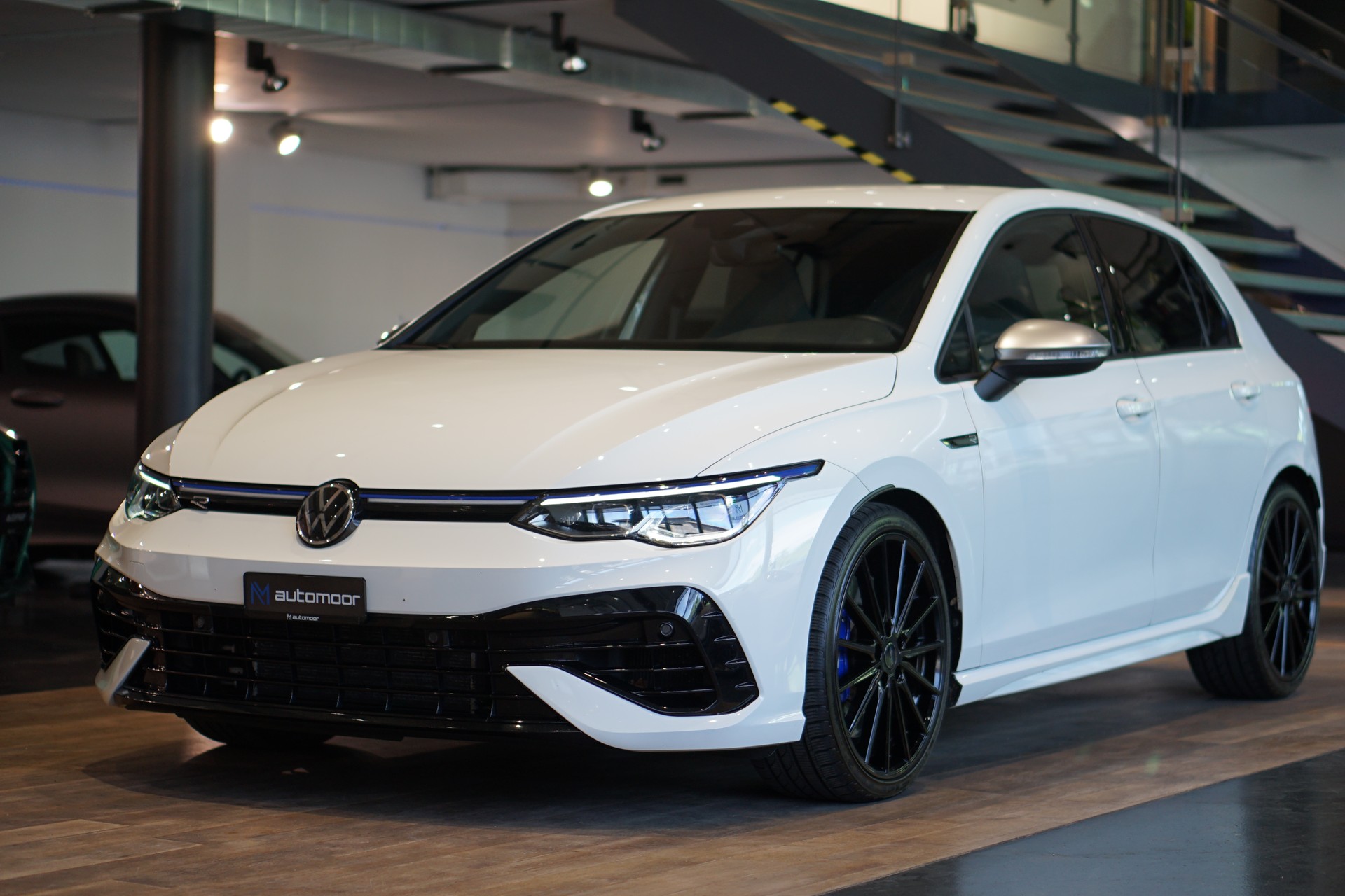 VW Golf 2.0 TSI R DSG 4Motion-image-0