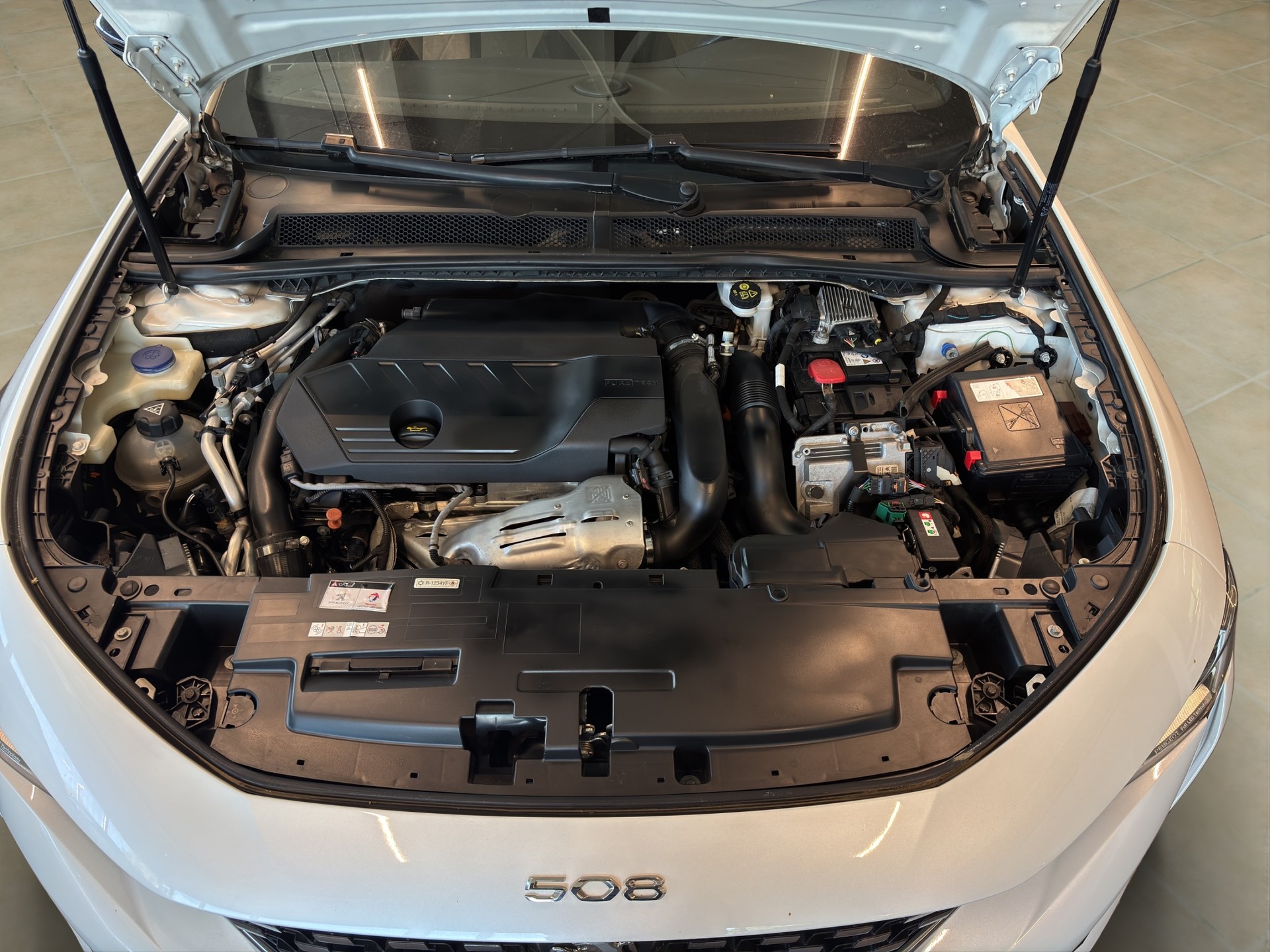 PEUGEOT 508 SW 1.6 PHEV Allure EAT8-image-11