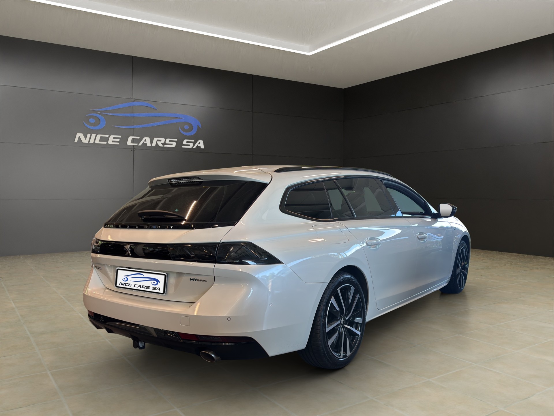 PEUGEOT 508 SW 1.6 PHEV Allure EAT8-image-6