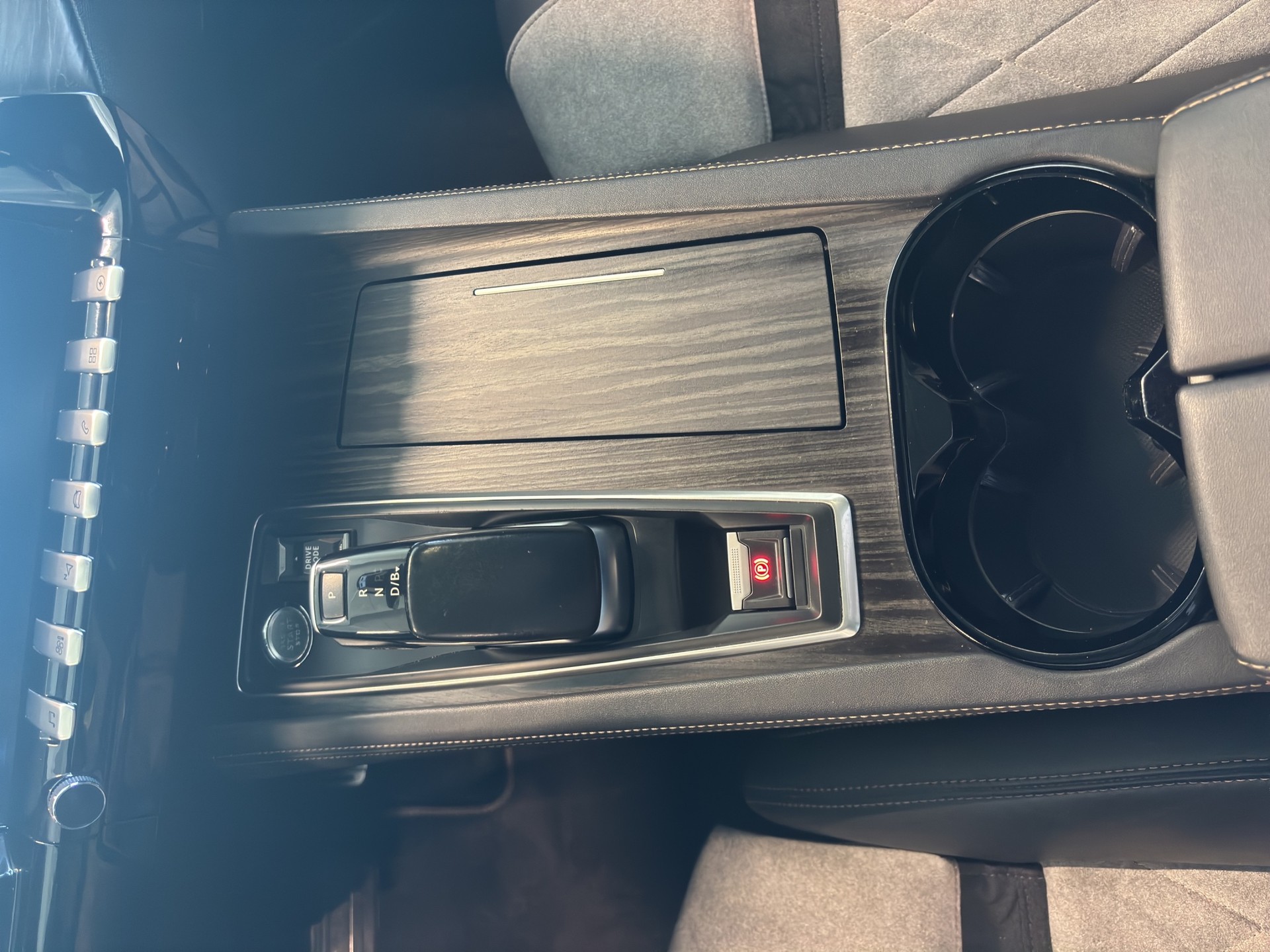 PEUGEOT 508 SW 1.6 PHEV Allure EAT8-image-27