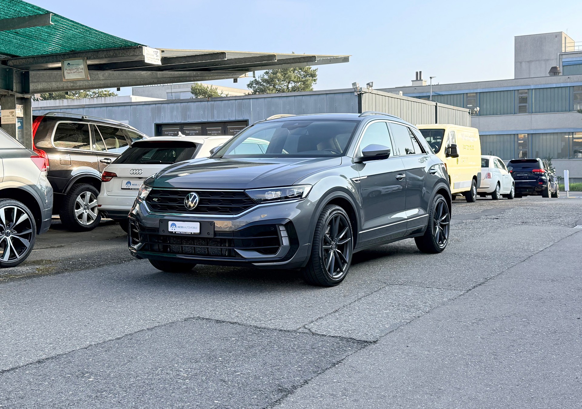 VW T-Roc 2.0 TSI R DSG 4Motion-image-9