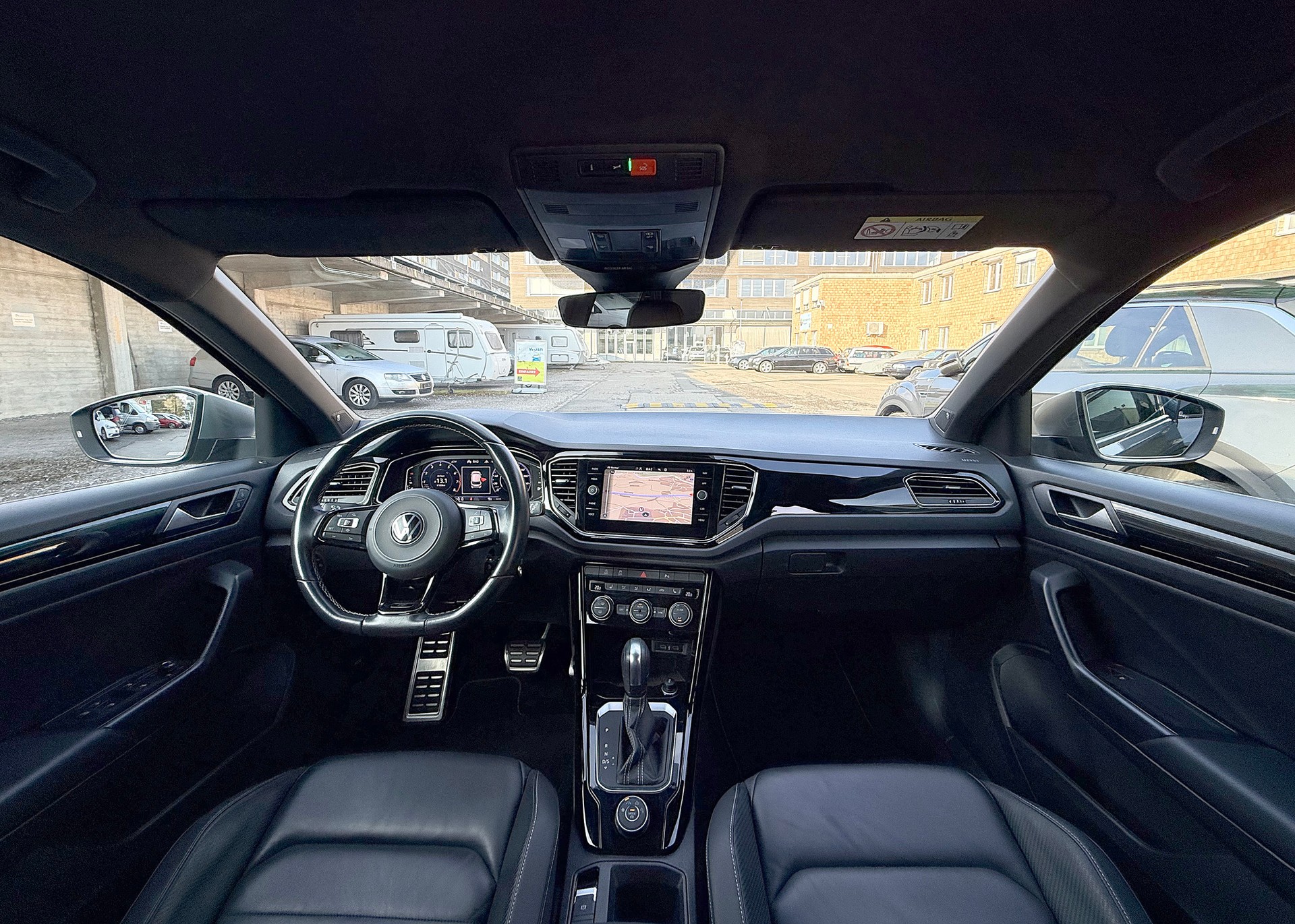 VW T-Roc 2.0 TSI R DSG 4Motion-image-8