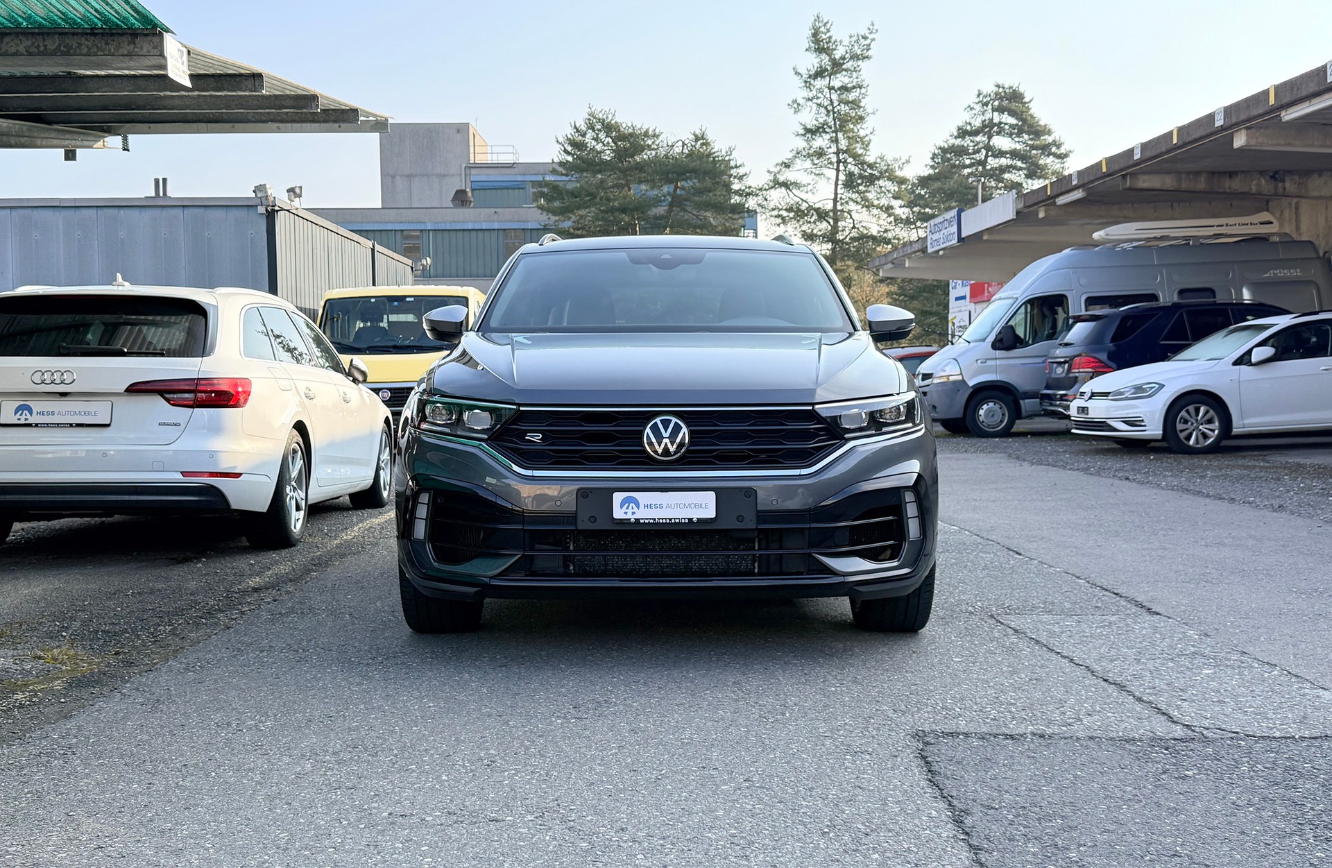 VW T-Roc 2.0 TSI R DSG 4Motion-image-10