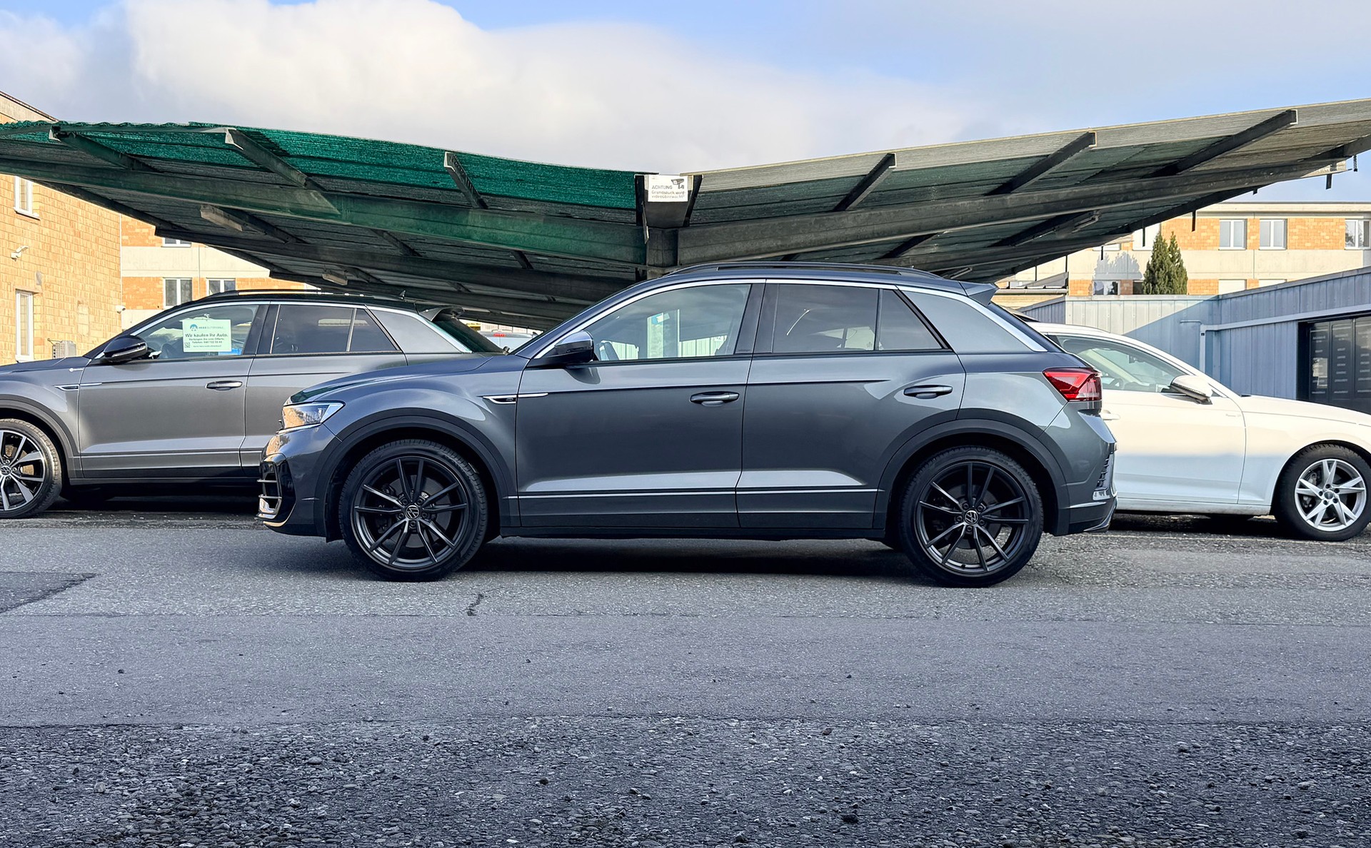 VW T-Roc 2.0 TSI R DSG 4Motion-image-11