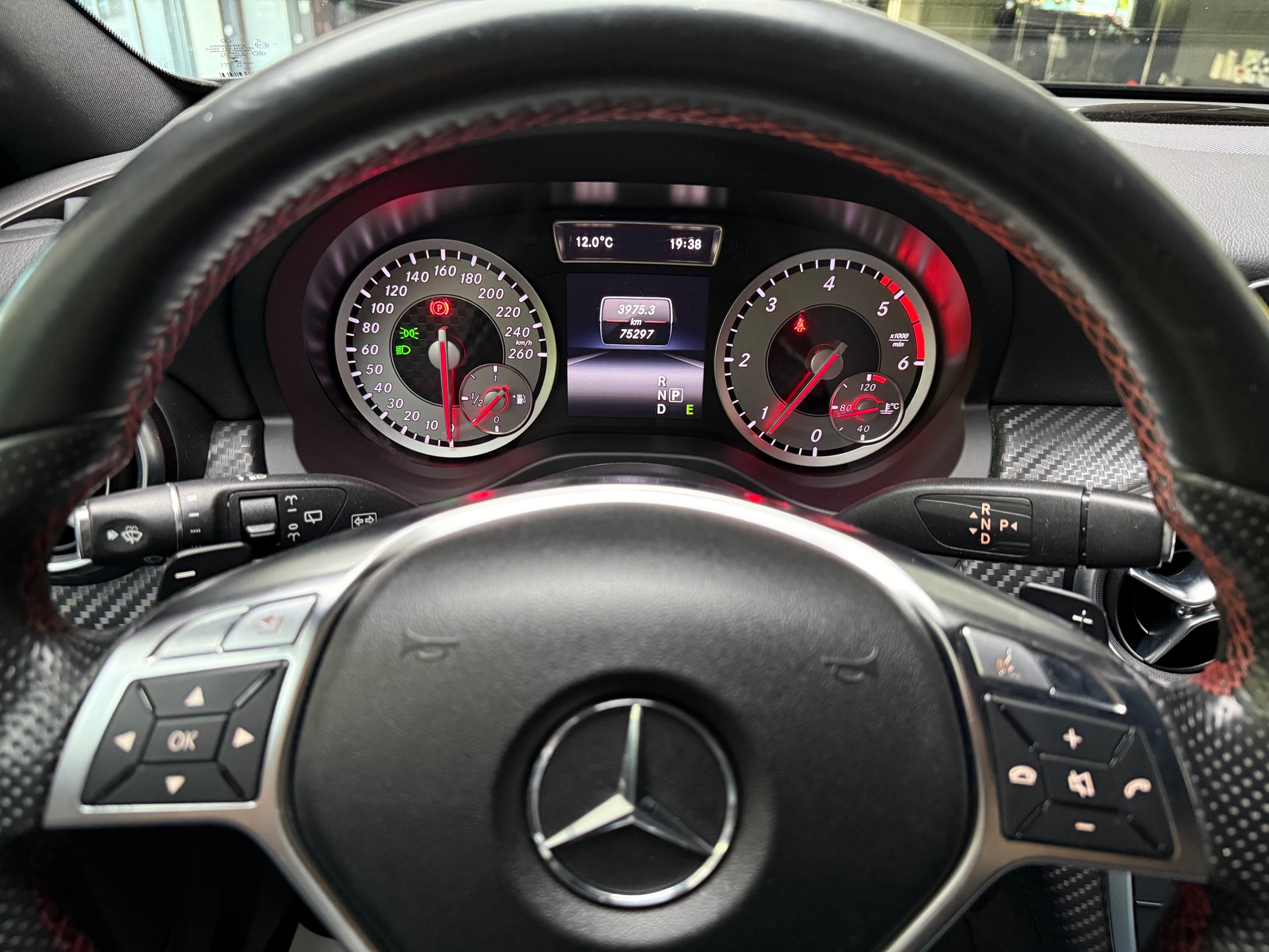 MERCEDES-BENZ A 200 CDI AMG Line 4Matic 7G-DCT-image-12