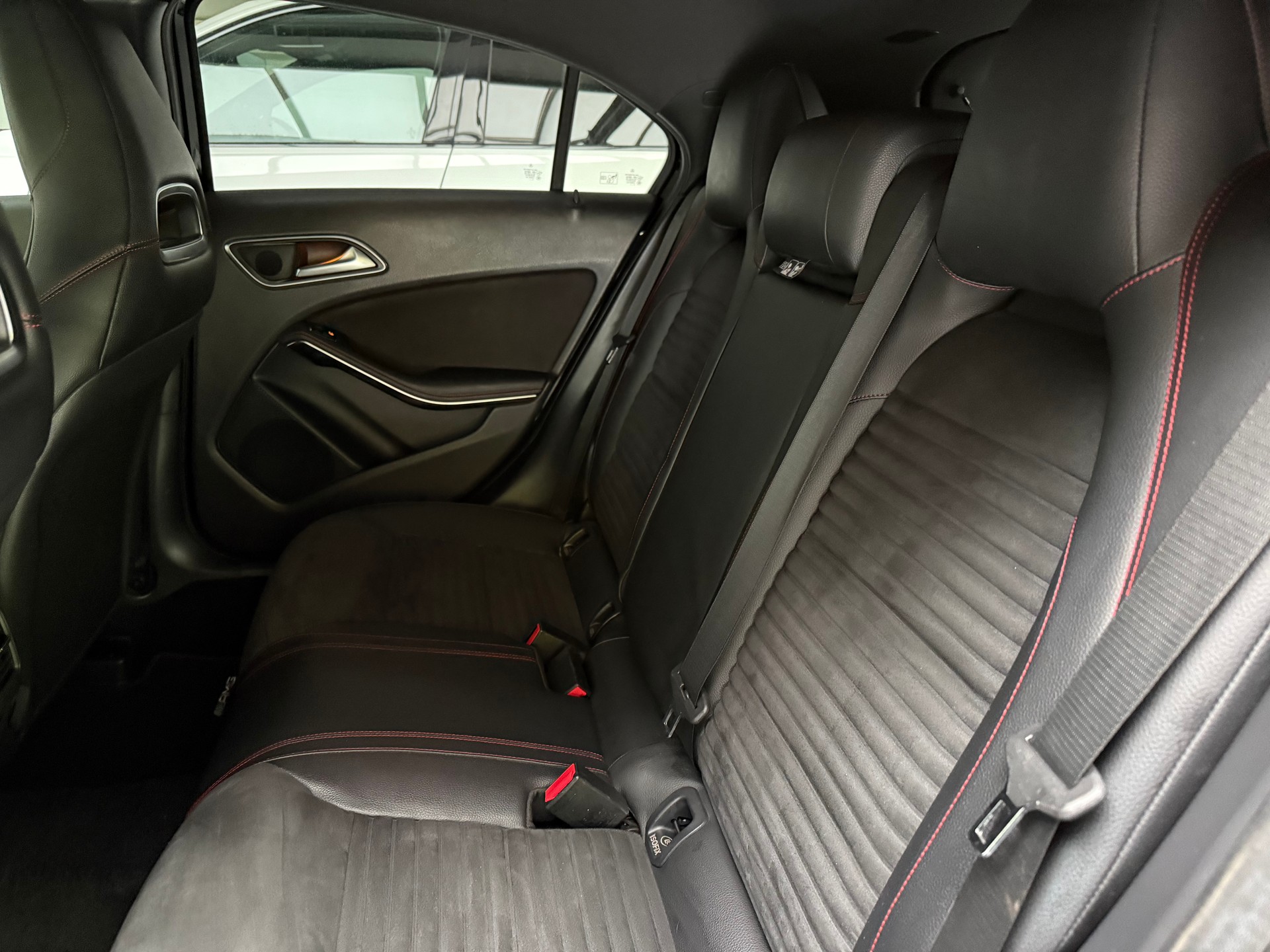 MERCEDES-BENZ A 200 CDI AMG Line 4Matic 7G-DCT-image-11