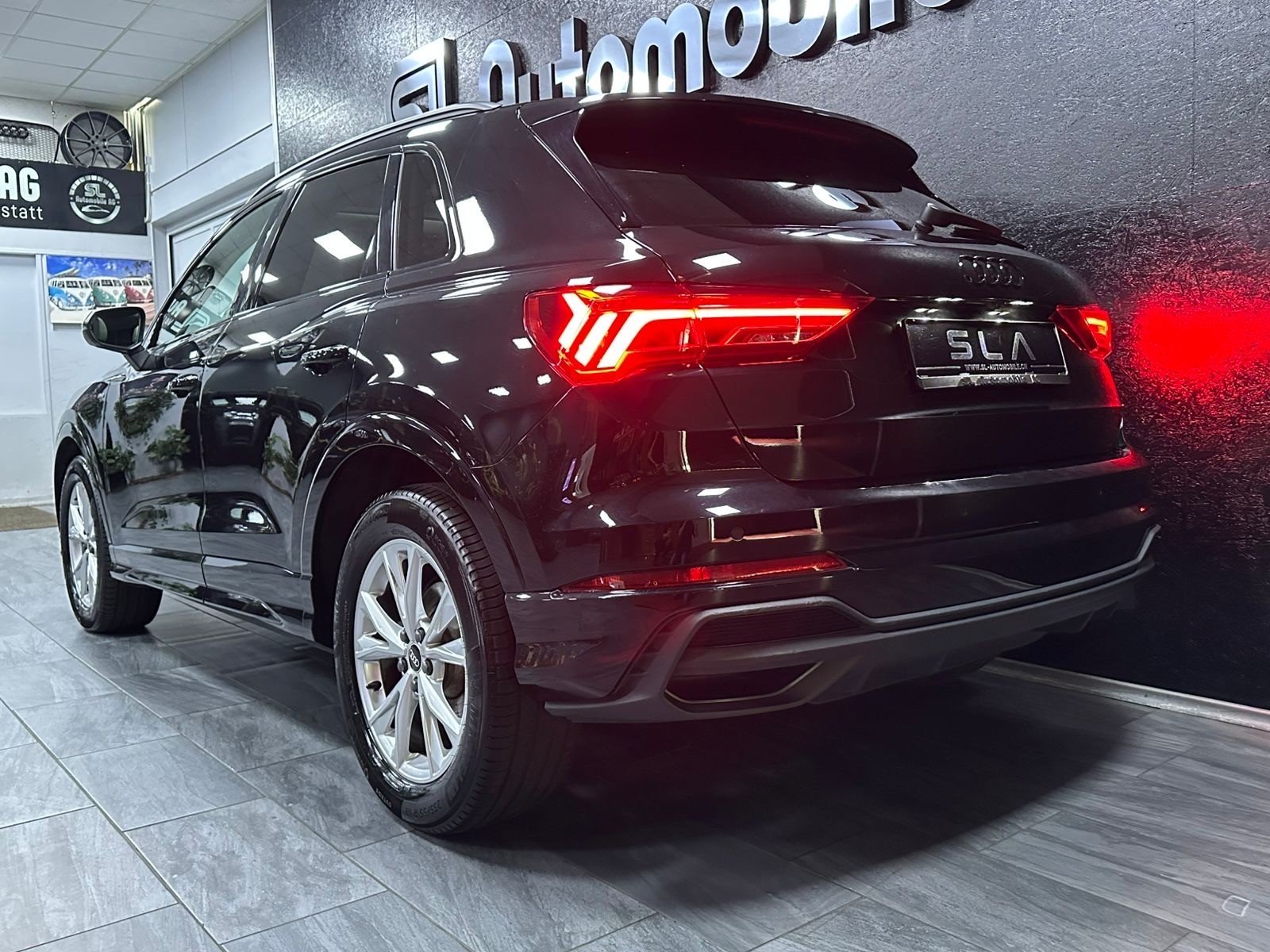 AUDI Q3 35 TFSI S line Attraction S-tronic / CH Fz aus 1 Hand / Vollausstattung-image-5