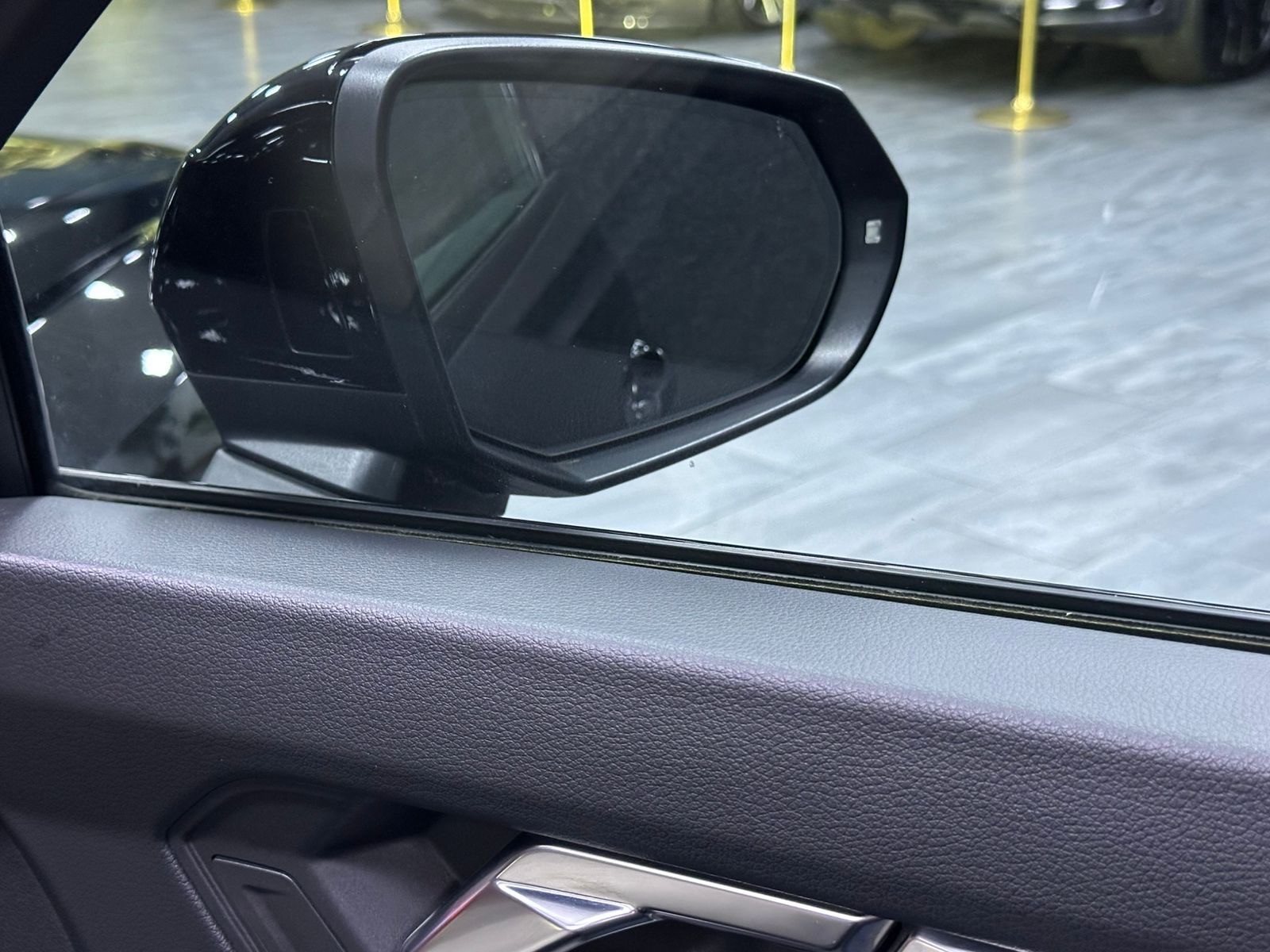 AUDI Q3 35 TFSI S line Attraction S-tronic / CH Fz aus 1 Hand / Vollausstattung-image-12