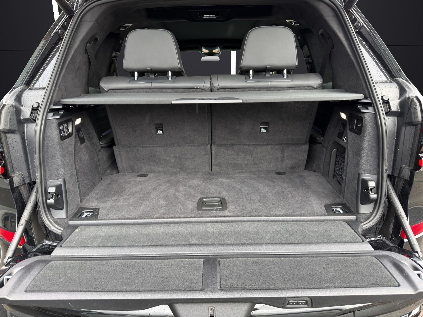BMW X7 M60i-image-9