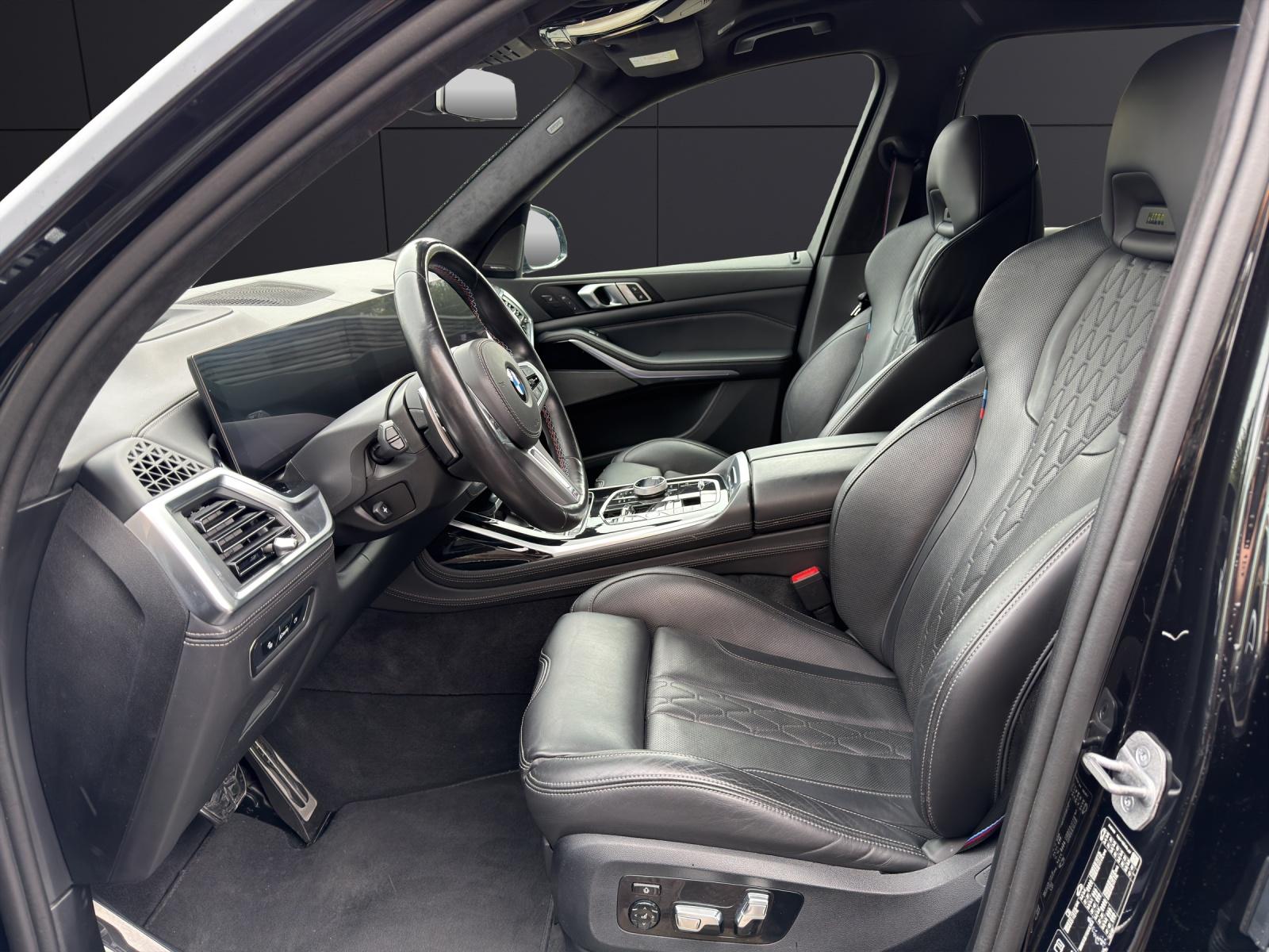BMW X7 M60i-image-1