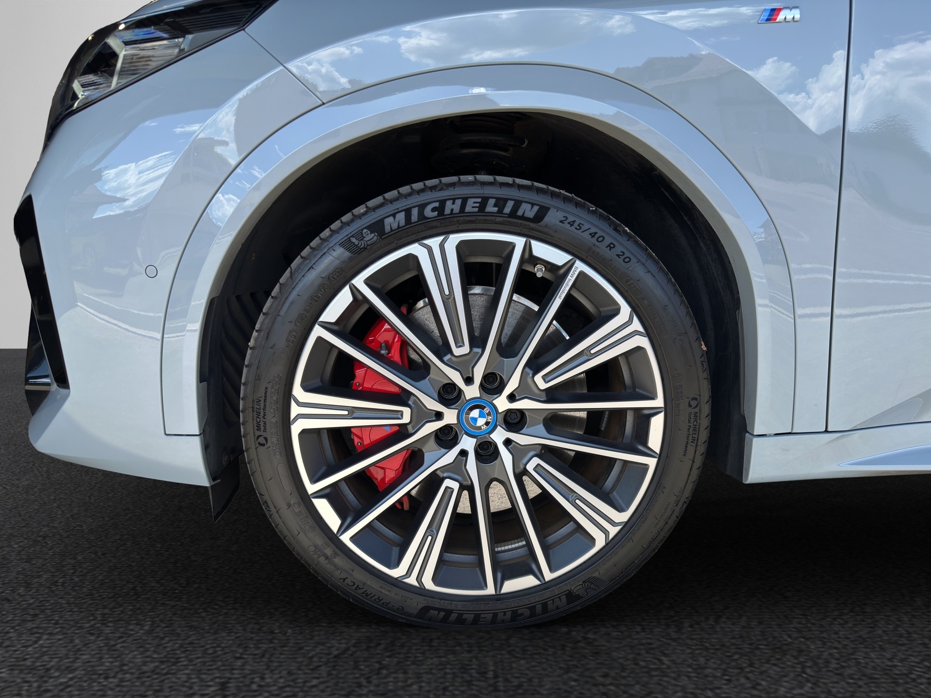 BMW iX2 xDrive 30 M Sport Pro-image-30