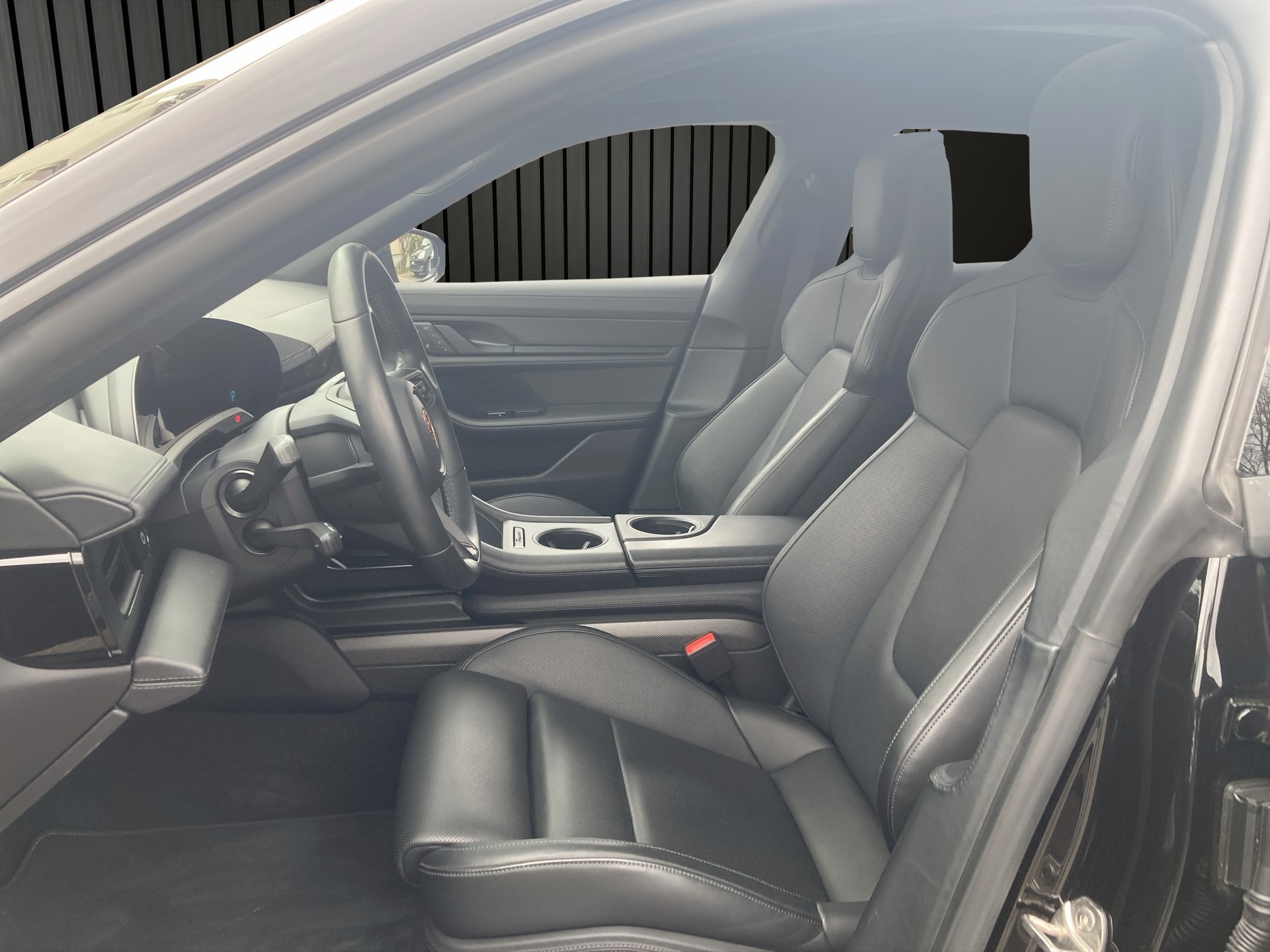 PORSCHE Taycan 4S Cross Turismo-image-10