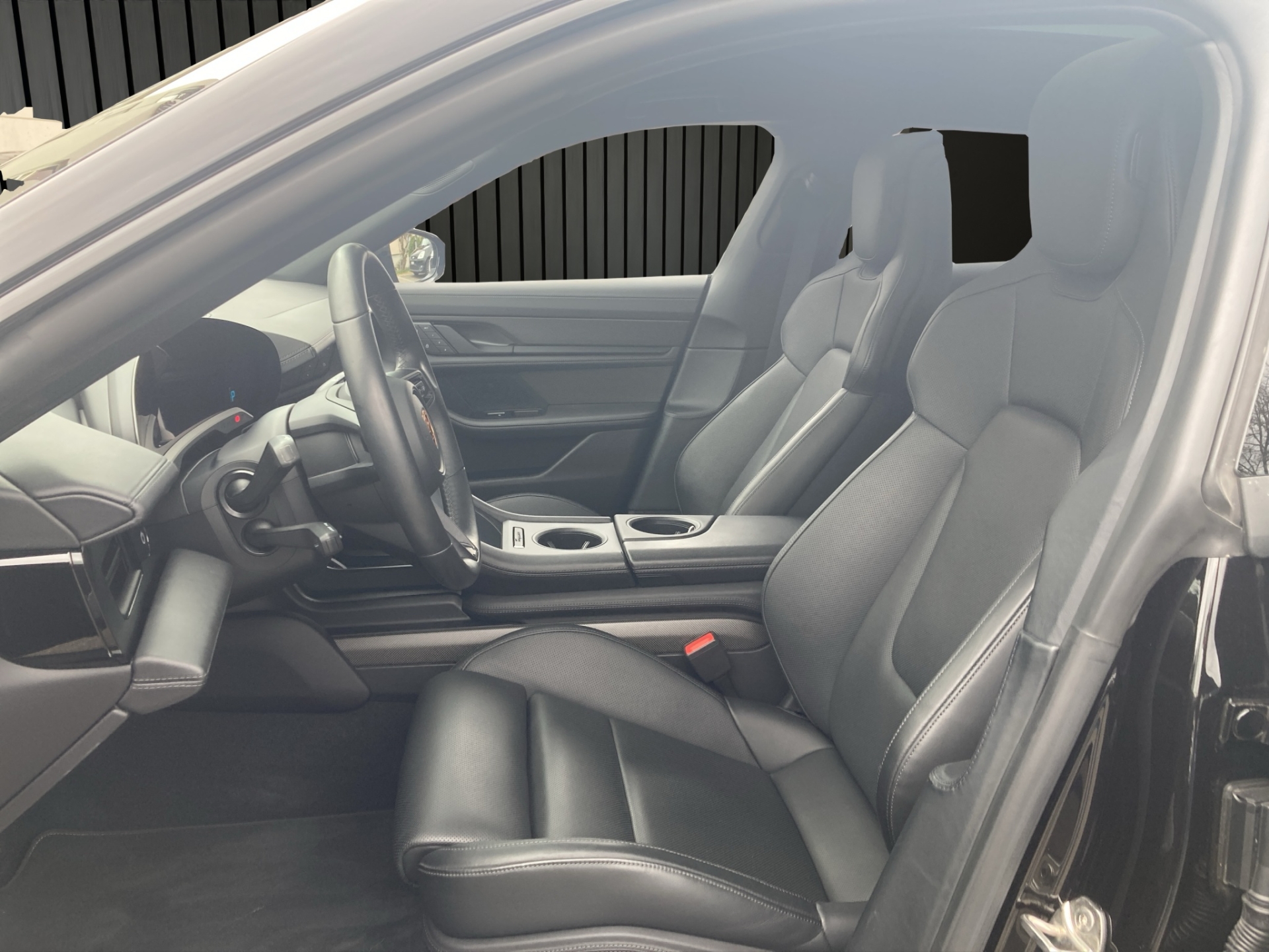 PORSCHE Taycan 4S Cross Turismo-image-8