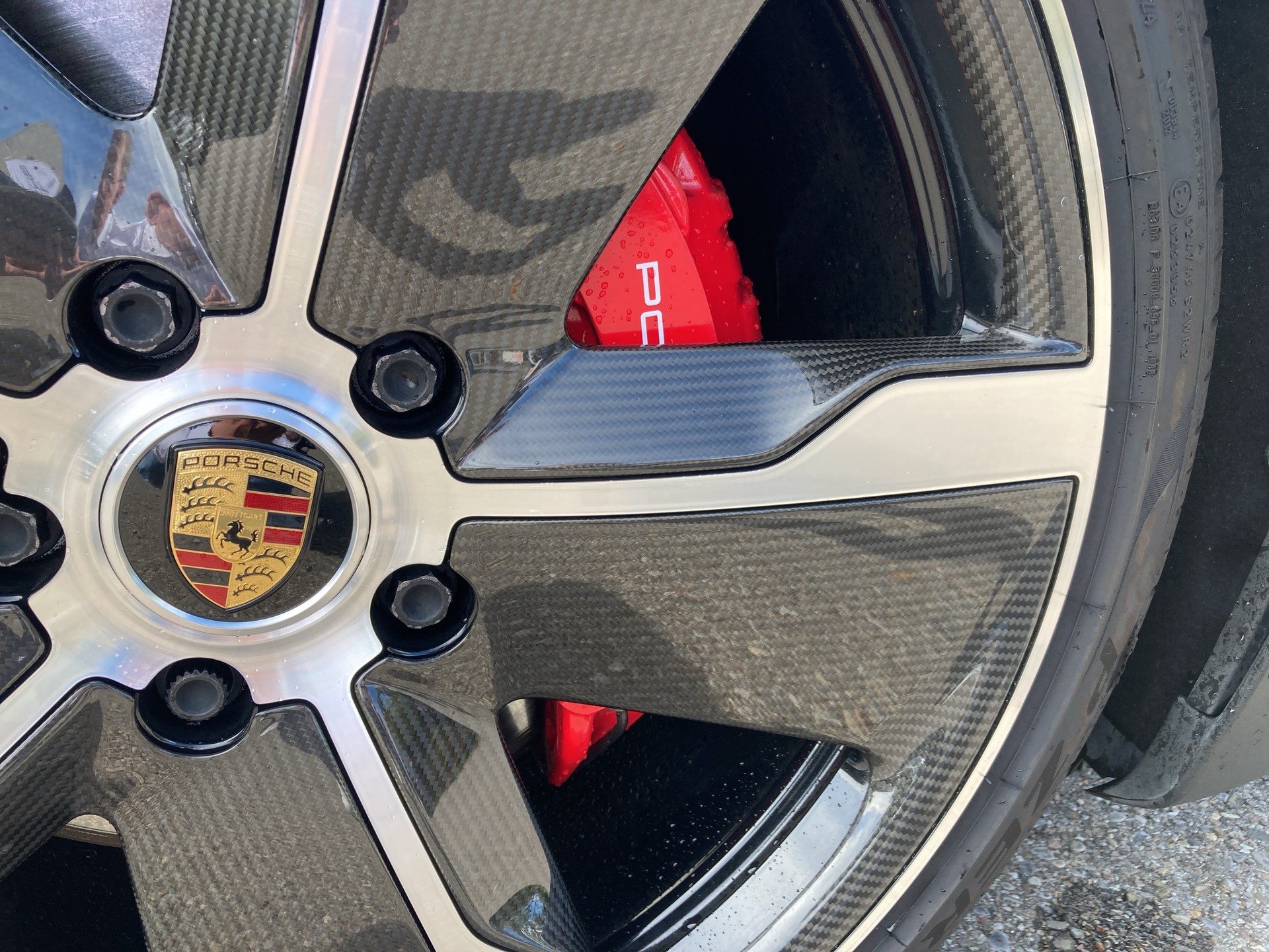 PORSCHE Taycan 4S Cross Turismo-image-30