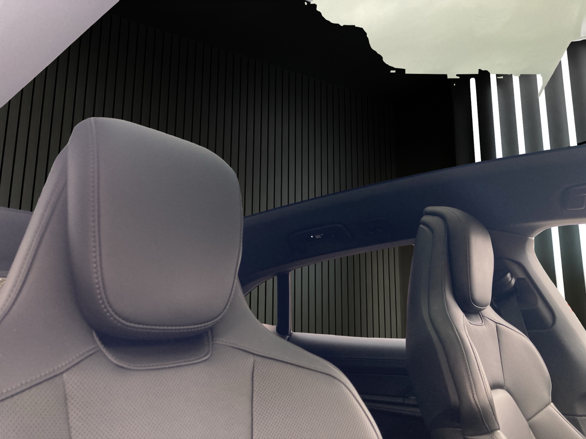 PORSCHE Taycan 4S Cross Turismo-image-16
