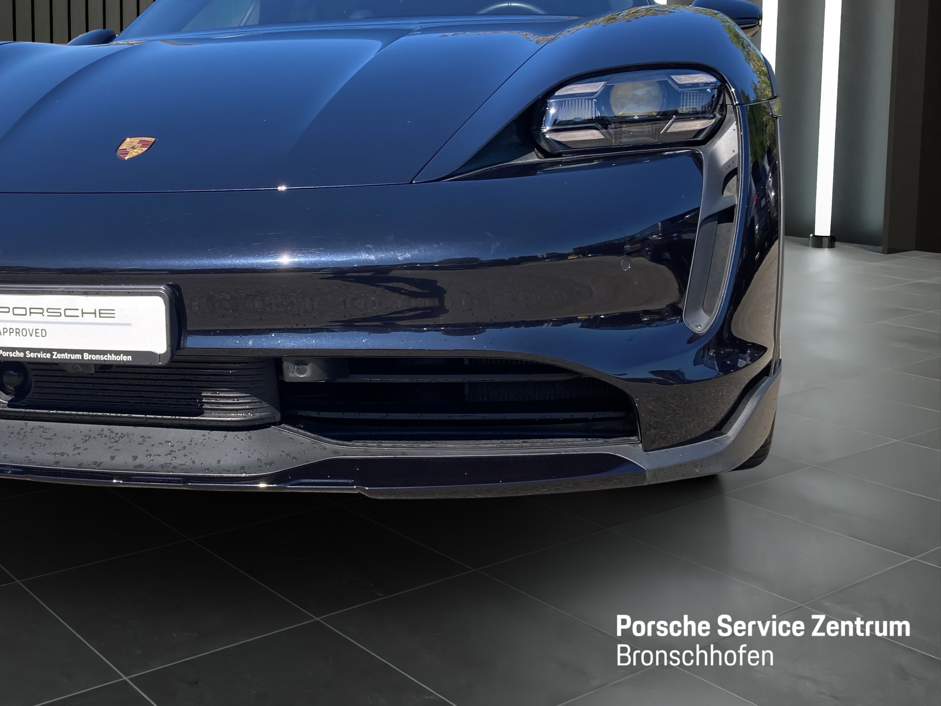 PORSCHE Taycan 4S Cross Turismo-image-8