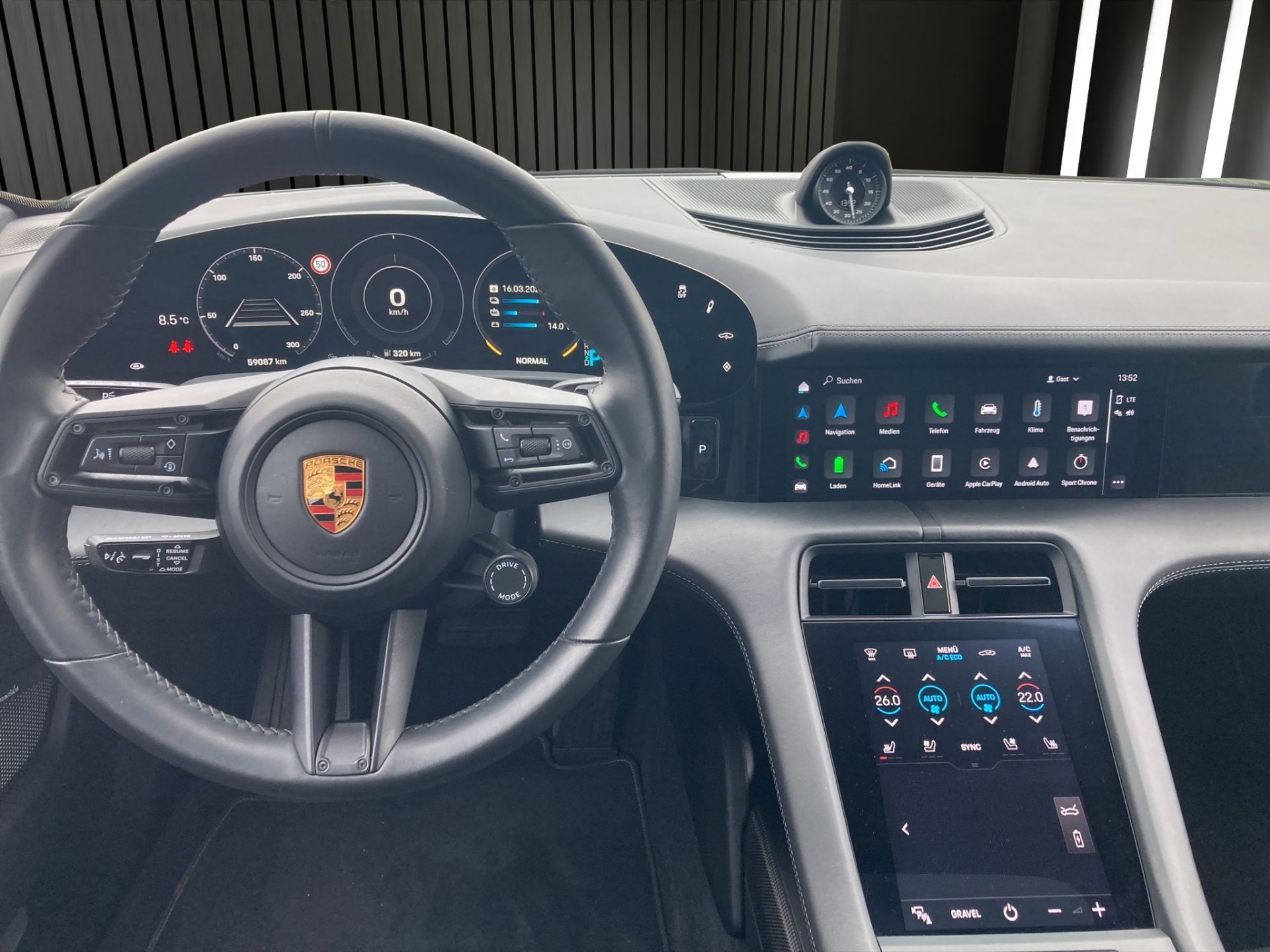 PORSCHE Taycan 4S Cross Turismo-image-10