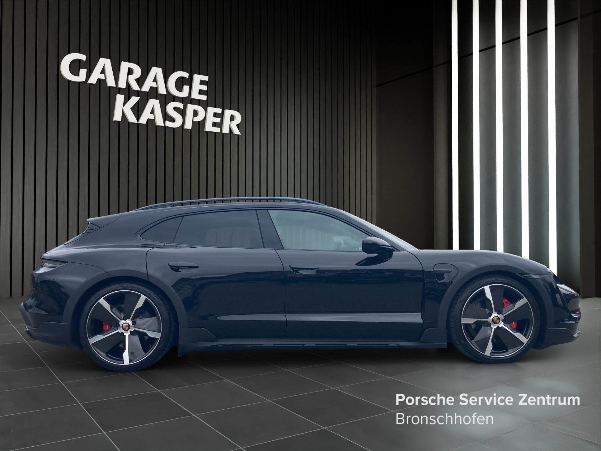 PORSCHE Taycan 4S Cross Turismo-image-5