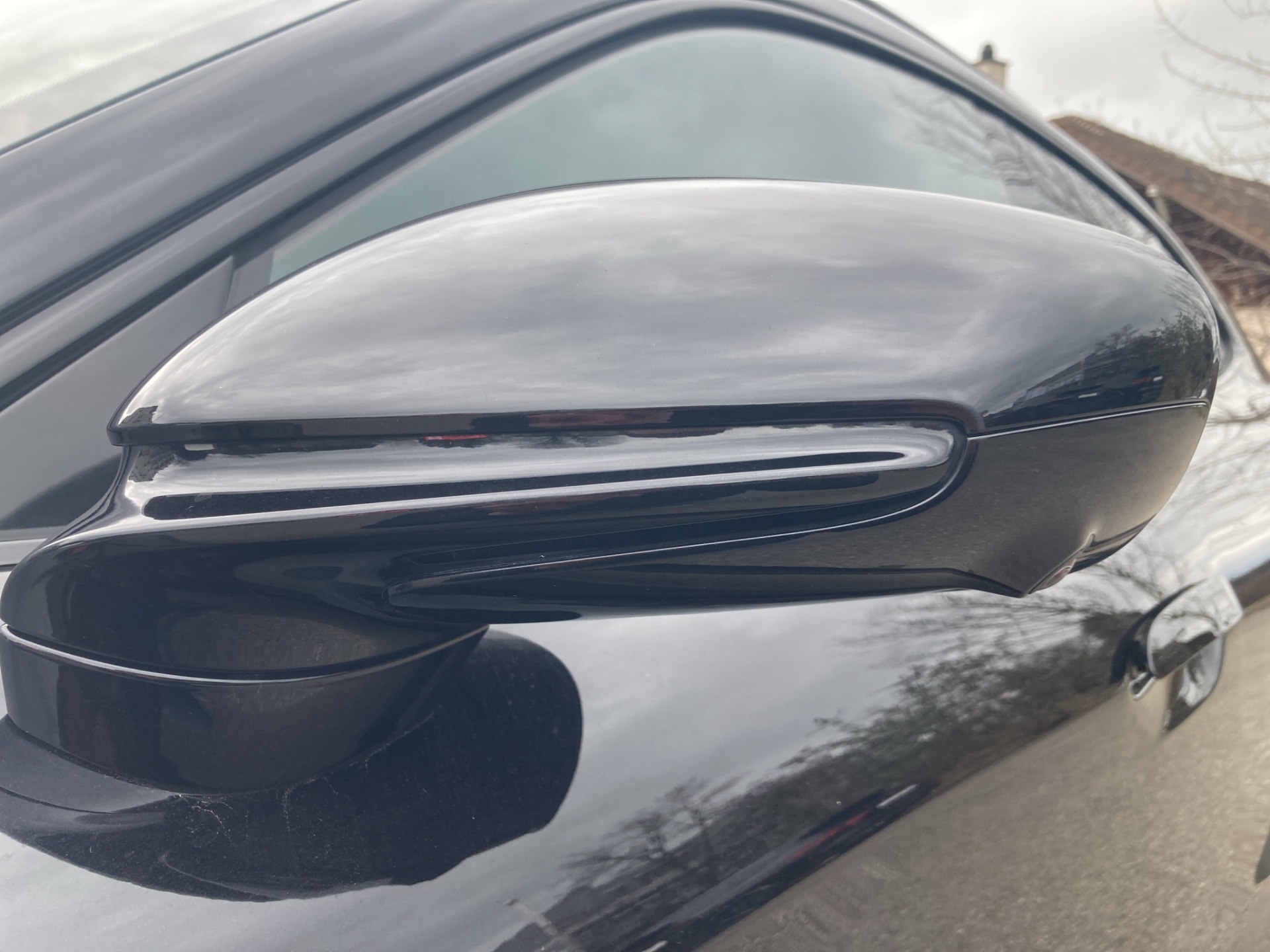 PORSCHE Taycan 4S Cross Turismo-image-19