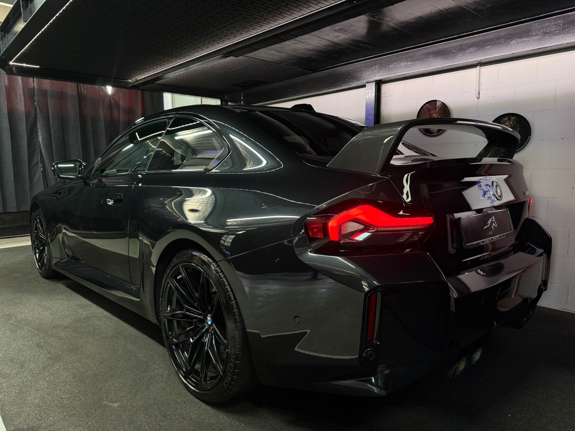BMW M2 Steptronic / ALL BLACK / Ch Fahrzeug / Gratis Service 10 Jahre-image-4