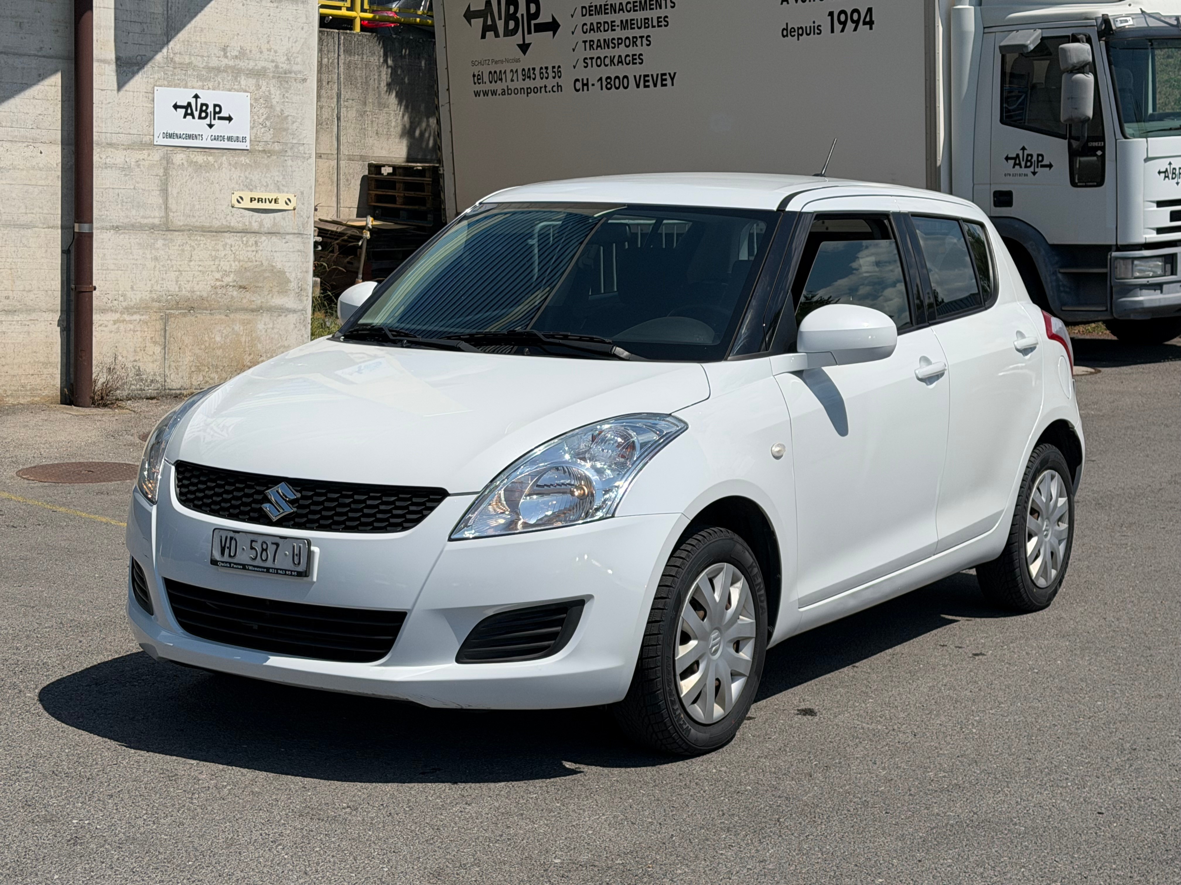 Car photo