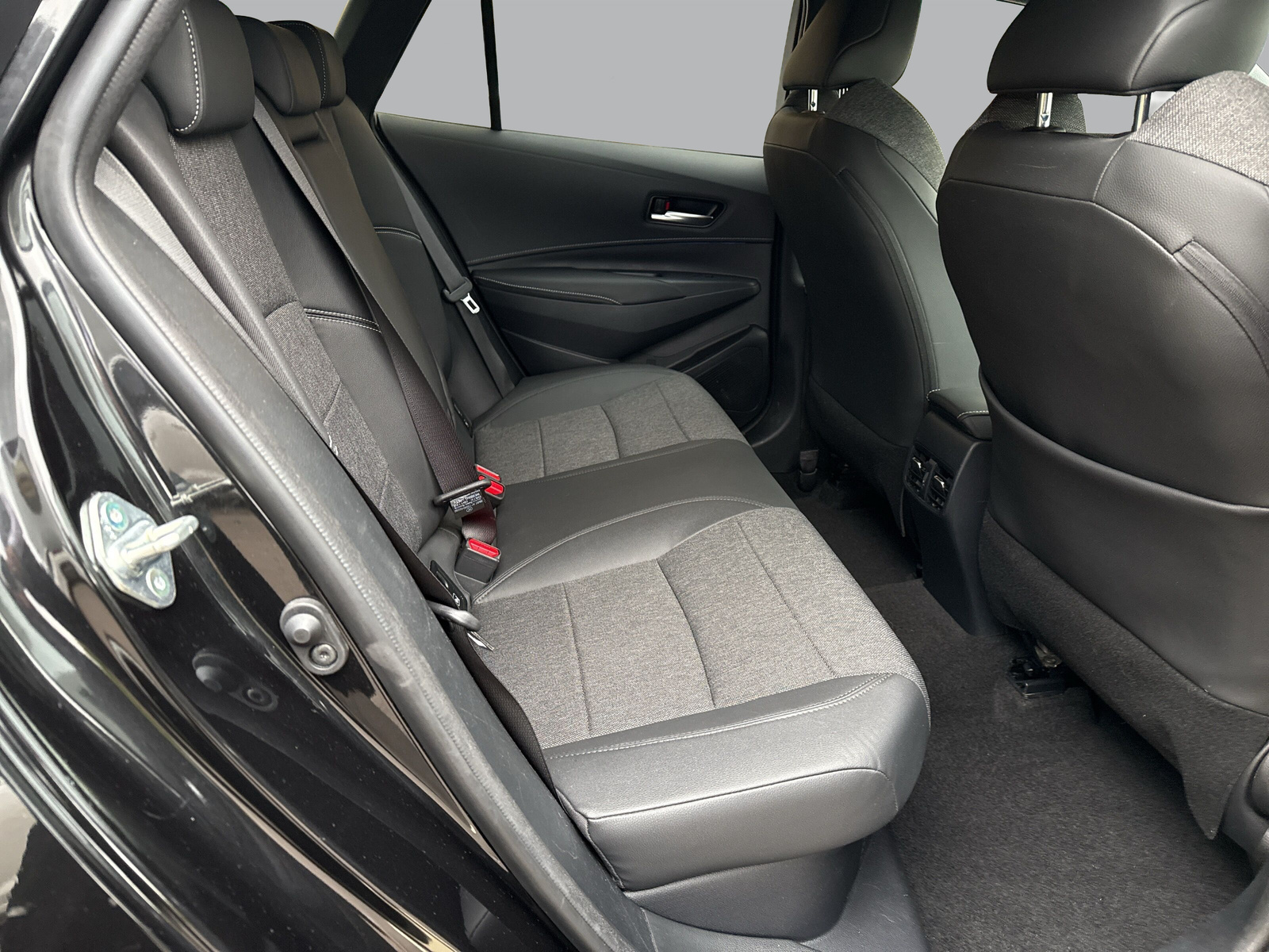 TOYOTA Corolla Touring Sports 1.8 HSD Trend e-CVT-image-12