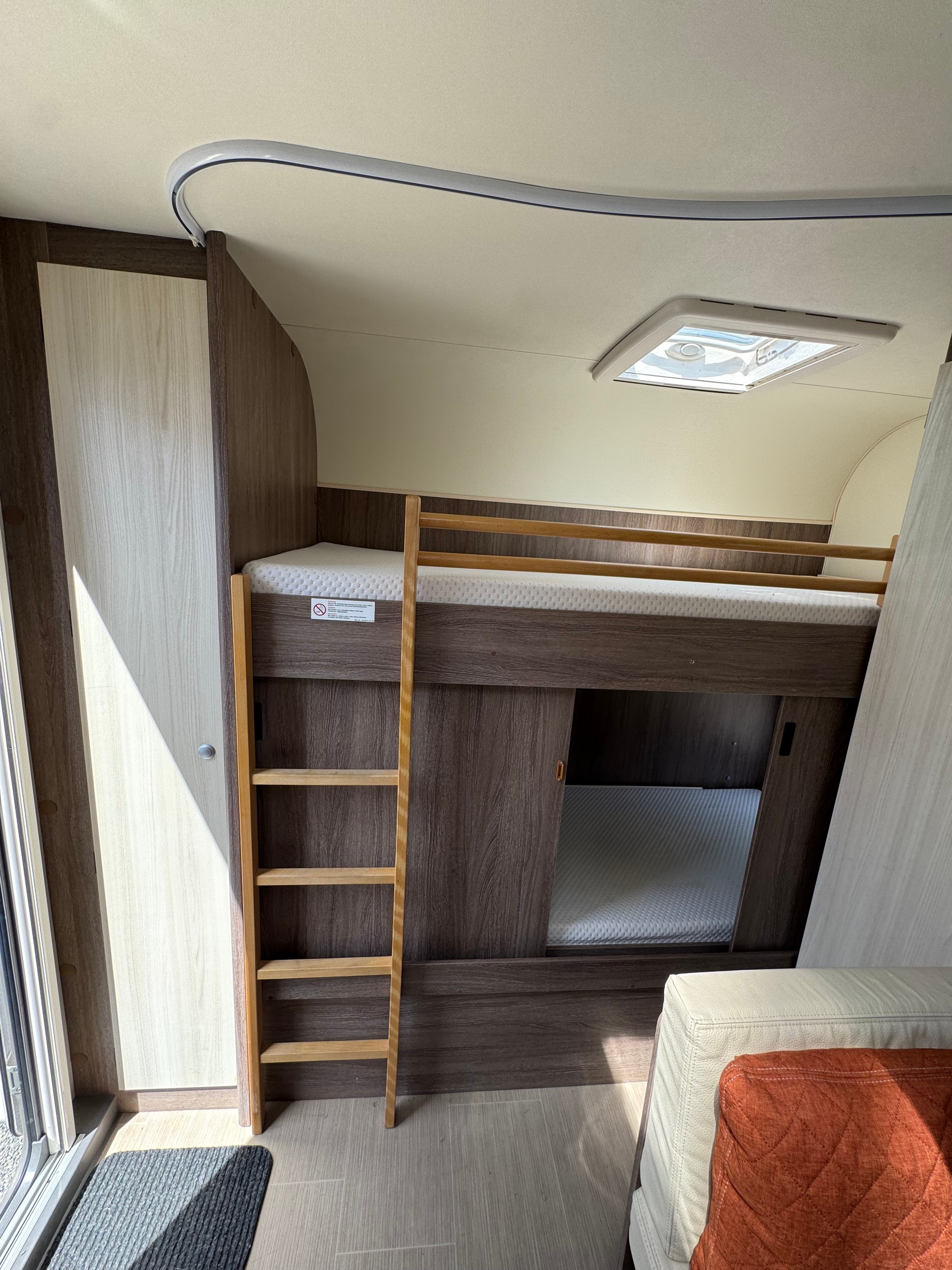 BÜRSTNER Premio 520 TK - Kajüte Stockbett - Garage- Vorzelt-image-7