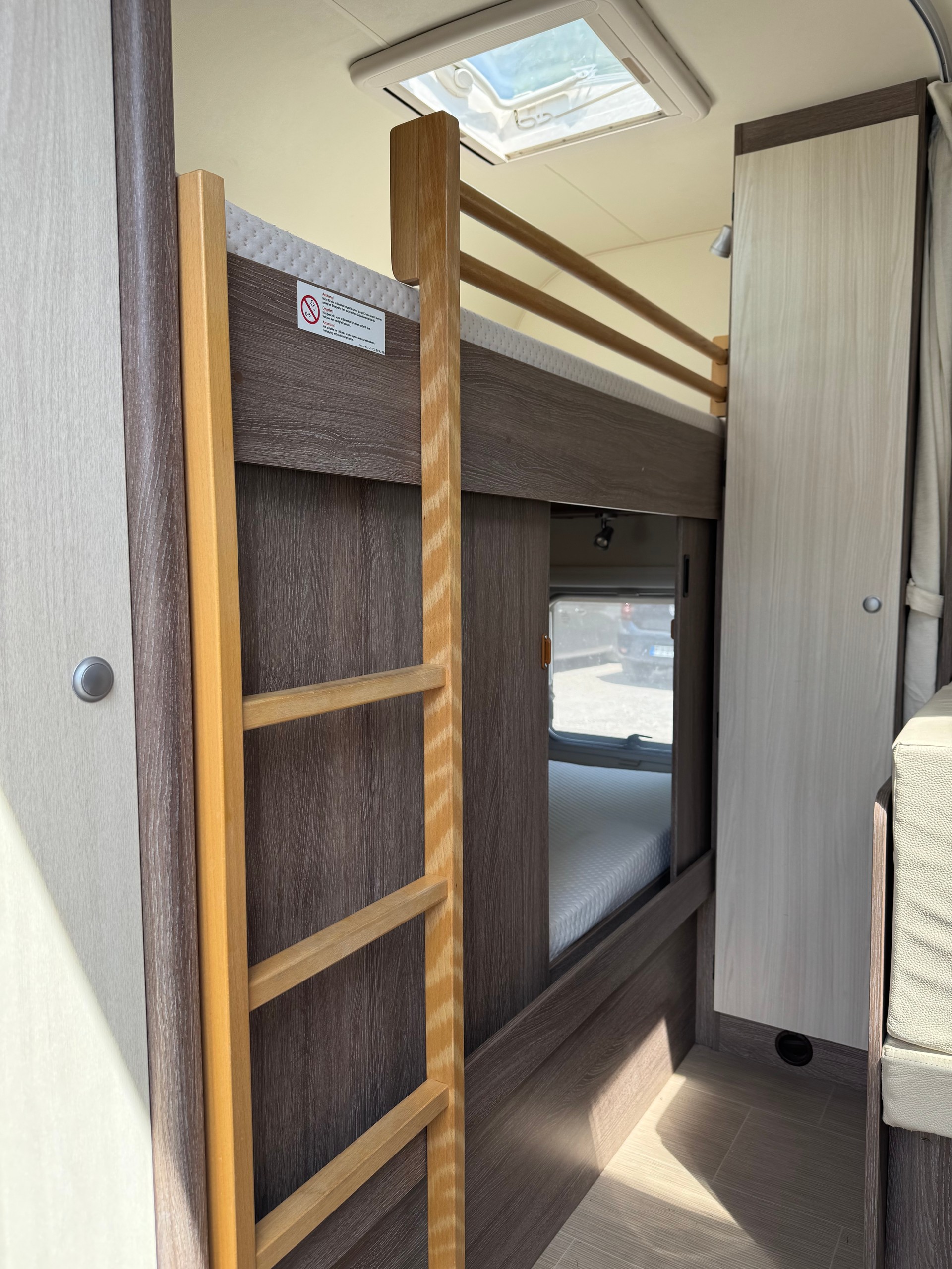 BÜRSTNER Premio 520 TK - Kajüte Stockbett - Garage- Vorzelt-image-8