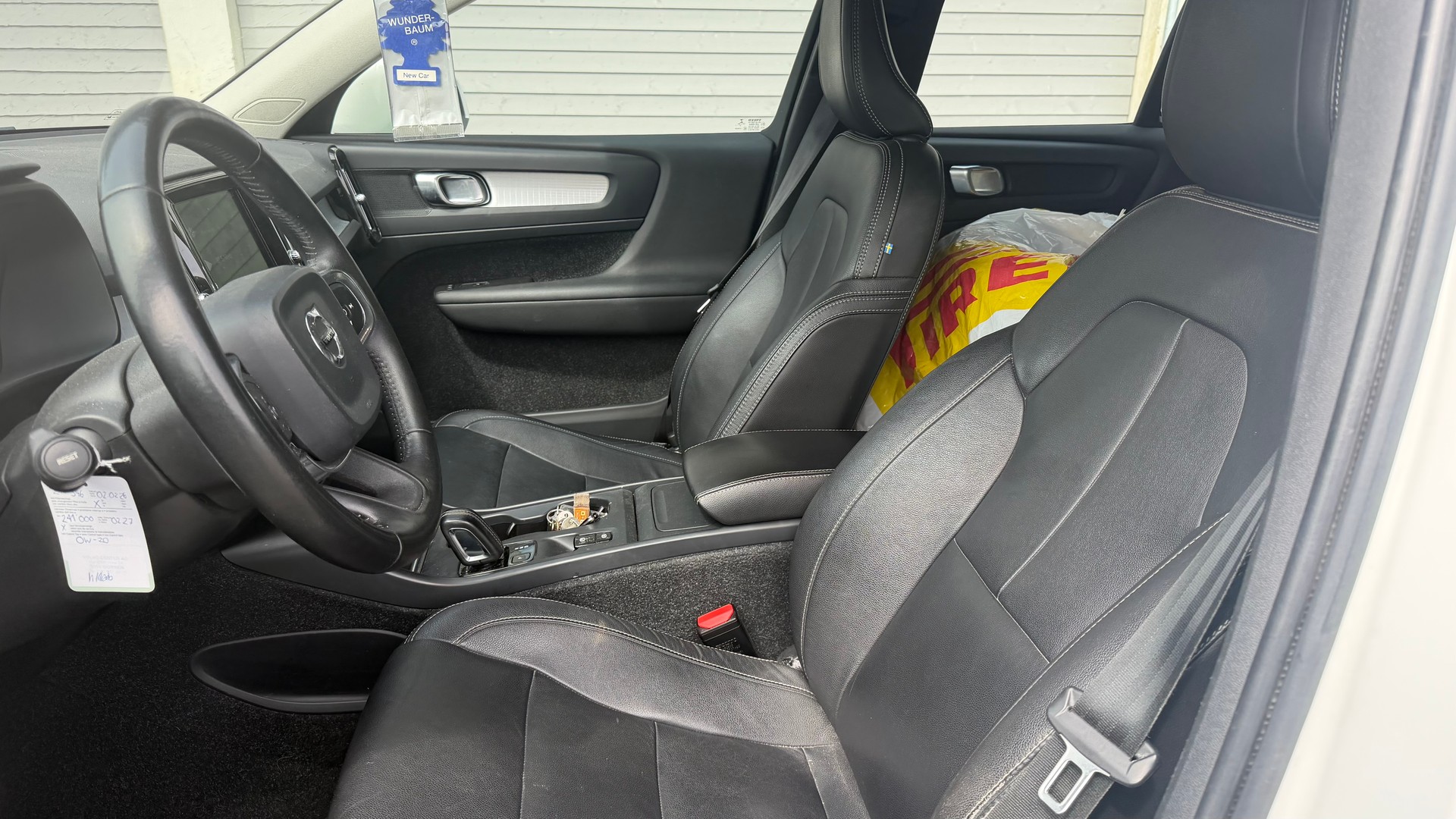 VOLVO XC40 D3 AWD Momentum Geartronic-image-8