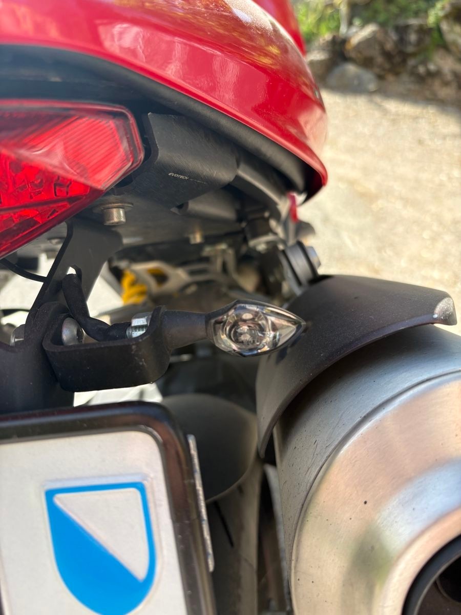 DUCATI Monster 696M ABS (25kW)-image-2