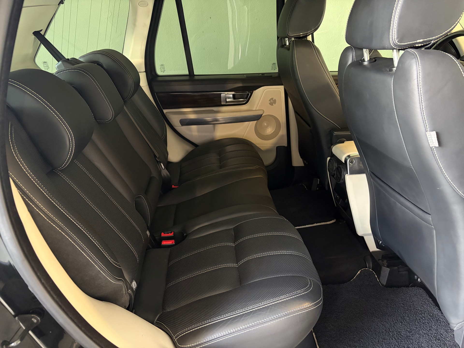 LAND ROVER Range Rover Sport 3.0 TDV6 HSE Automatic * Ab MFK *-image-14