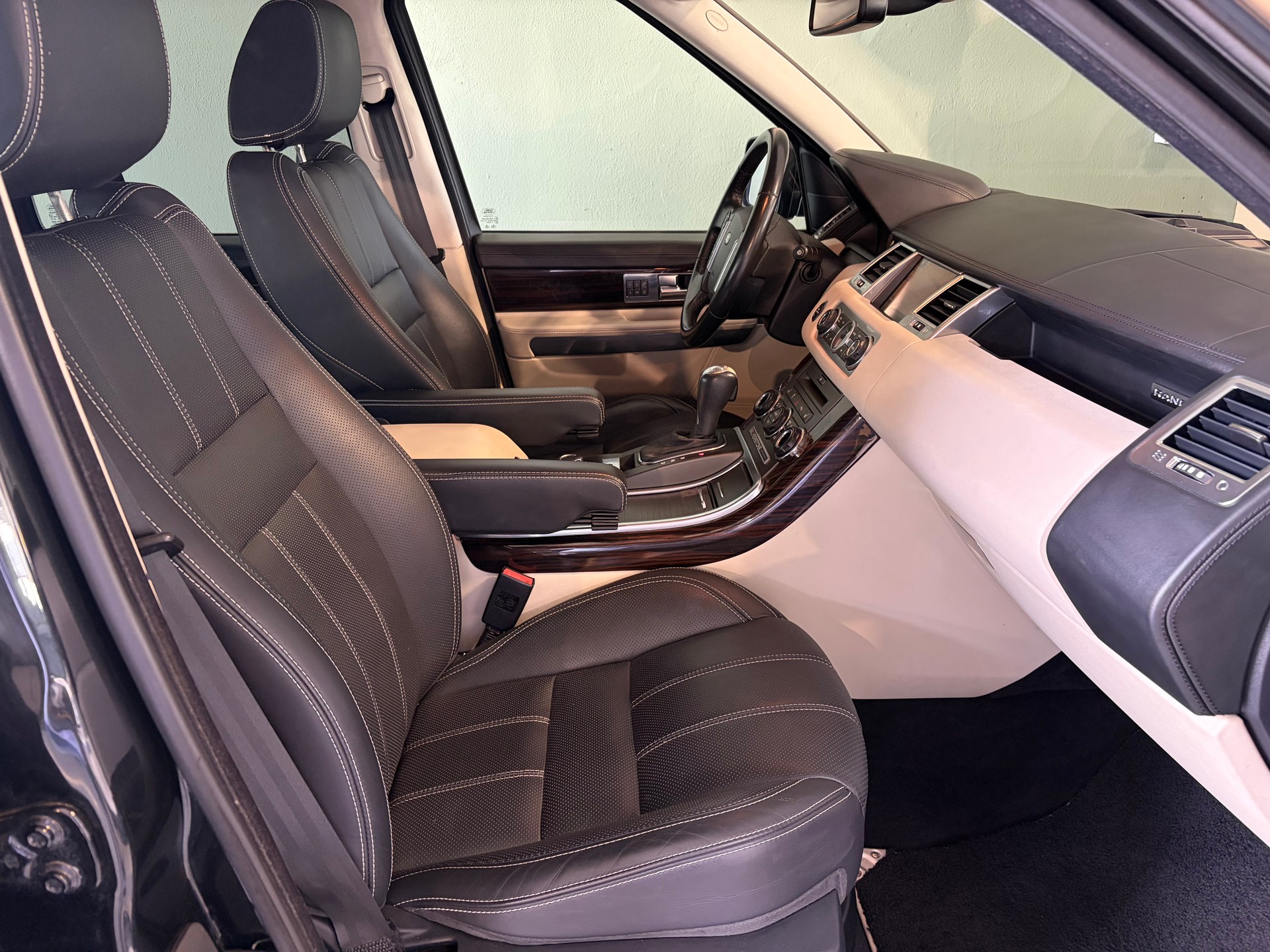 LAND ROVER Range Rover Sport 3.0 TDV6 HSE Automatic * Ab MFK *-image-17