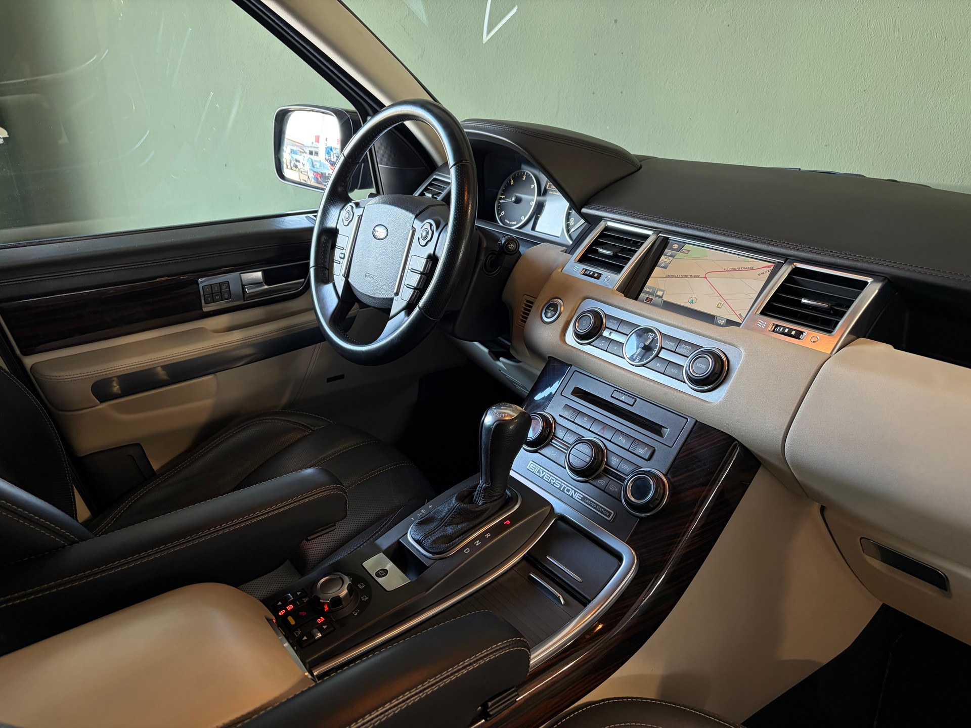 LAND ROVER Range Rover Sport 3.0 TDV6 HSE Automatic * Ab MFK *-image-13