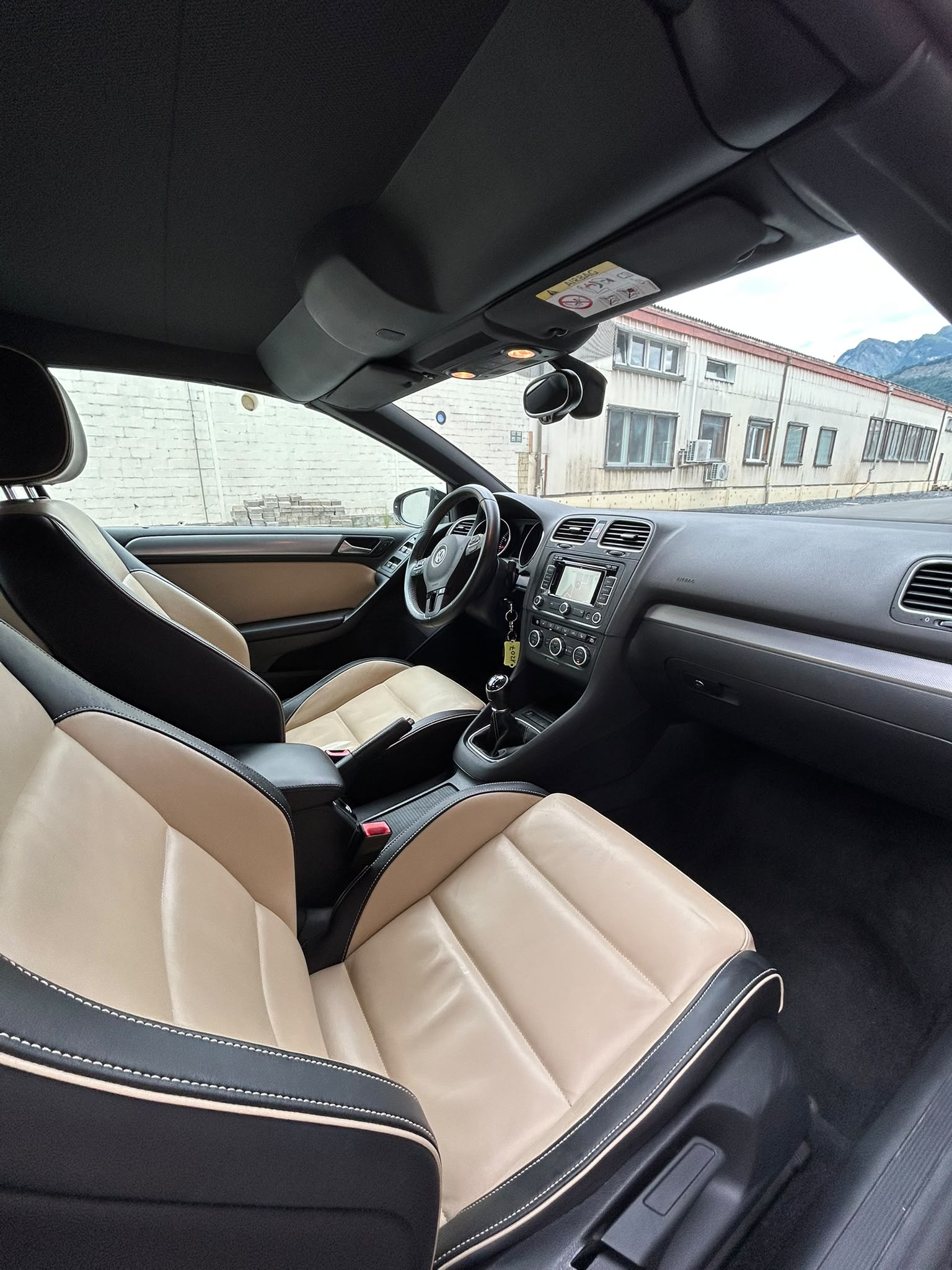 VW Golf Cabrio 1.4 TSI-image-4