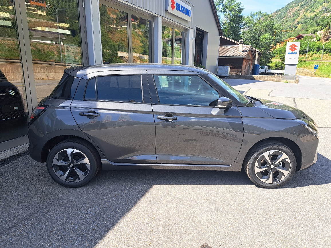SUZUKI Swift 1.2 Compact Top Hybrid 4x4-image-4