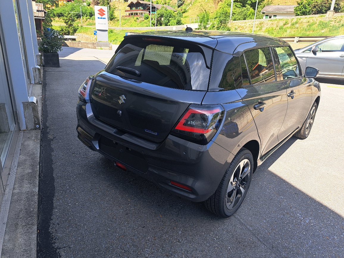SUZUKI Swift 1.2 Compact Top Hybrid 4x4-image-3