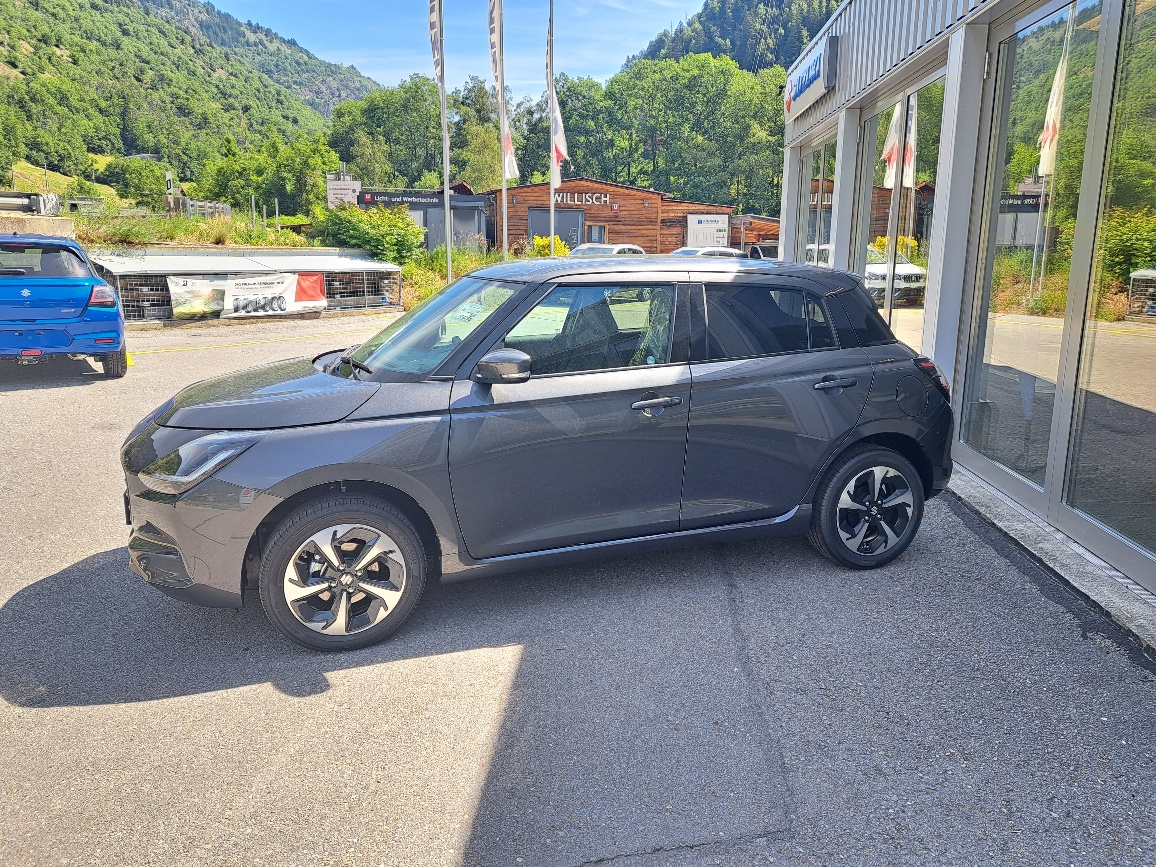 SUZUKI Swift 1.2 Compact Top Hybrid 4x4-image-2