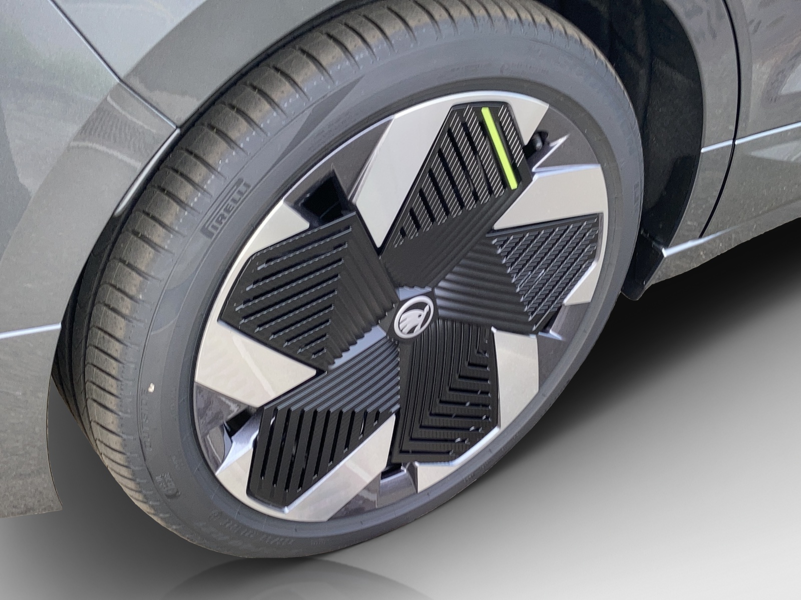 SKODA Enyaq 4x4 RS-image-14