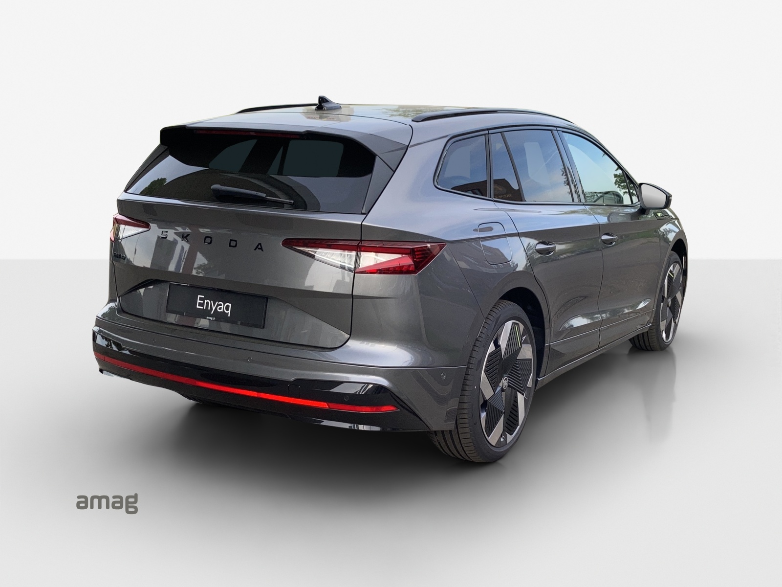 SKODA Enyaq 4x4 RS-image-4