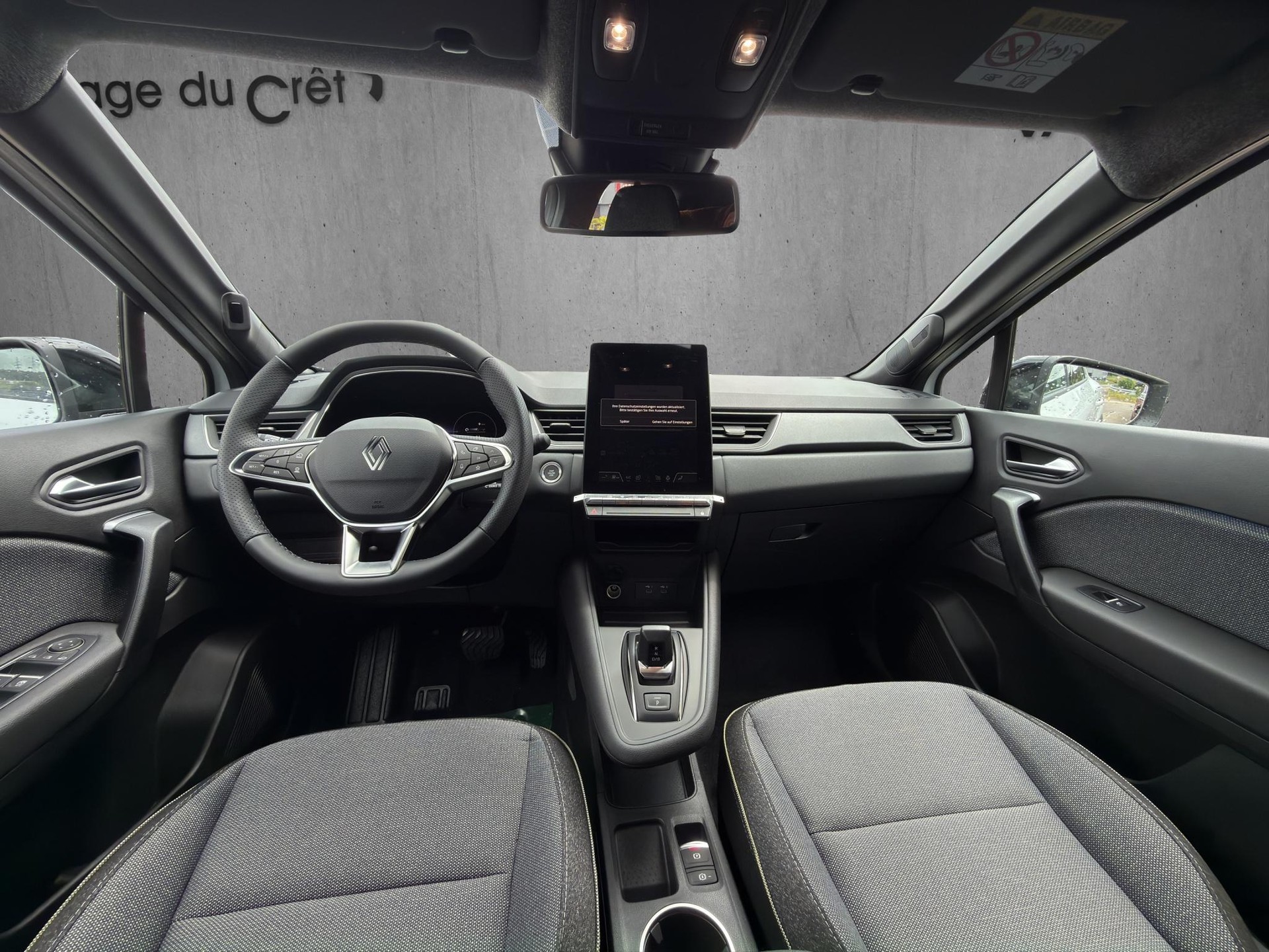 RENAULT Captur 1.8 E-Tech techno-image-8