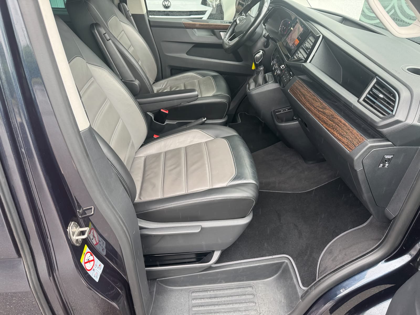 VW T6.1 Multivan 2.0 Bi-TDI Highline 4Motion DSG-image-2