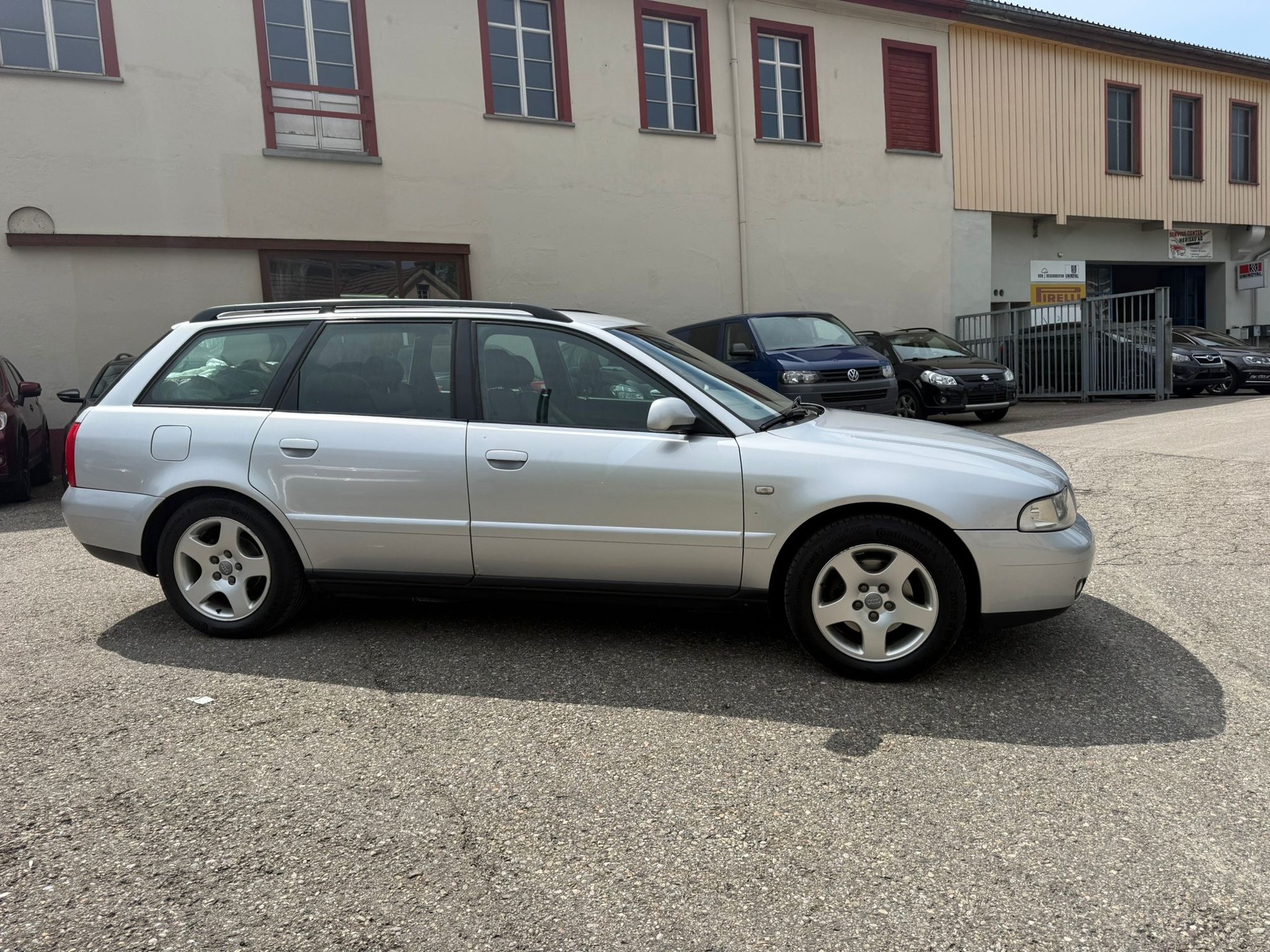 AUDI A4 Avant 1.8 T quattro Ambiente-image-5