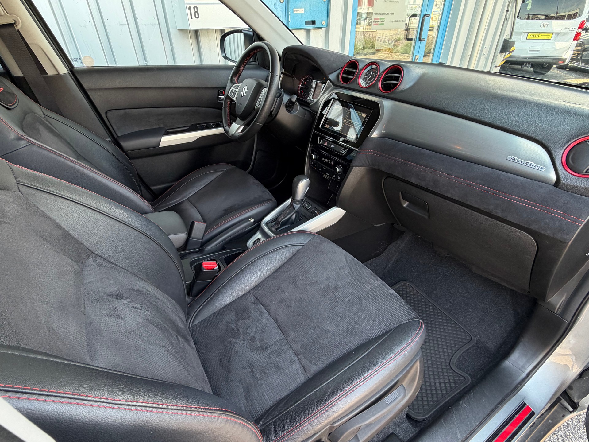 SUZUKI Vitara 1.4 Boosterjet Sergio Cellano Top Automatic-image-5