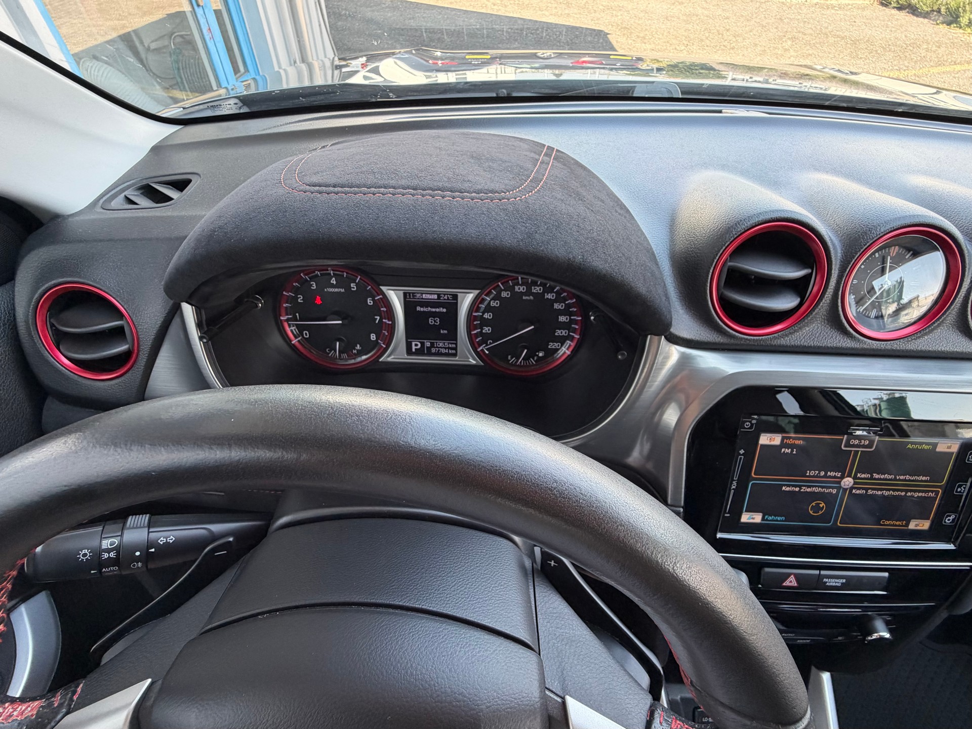 SUZUKI Vitara 1.4 Boosterjet Sergio Cellano Top Automatic-image-7