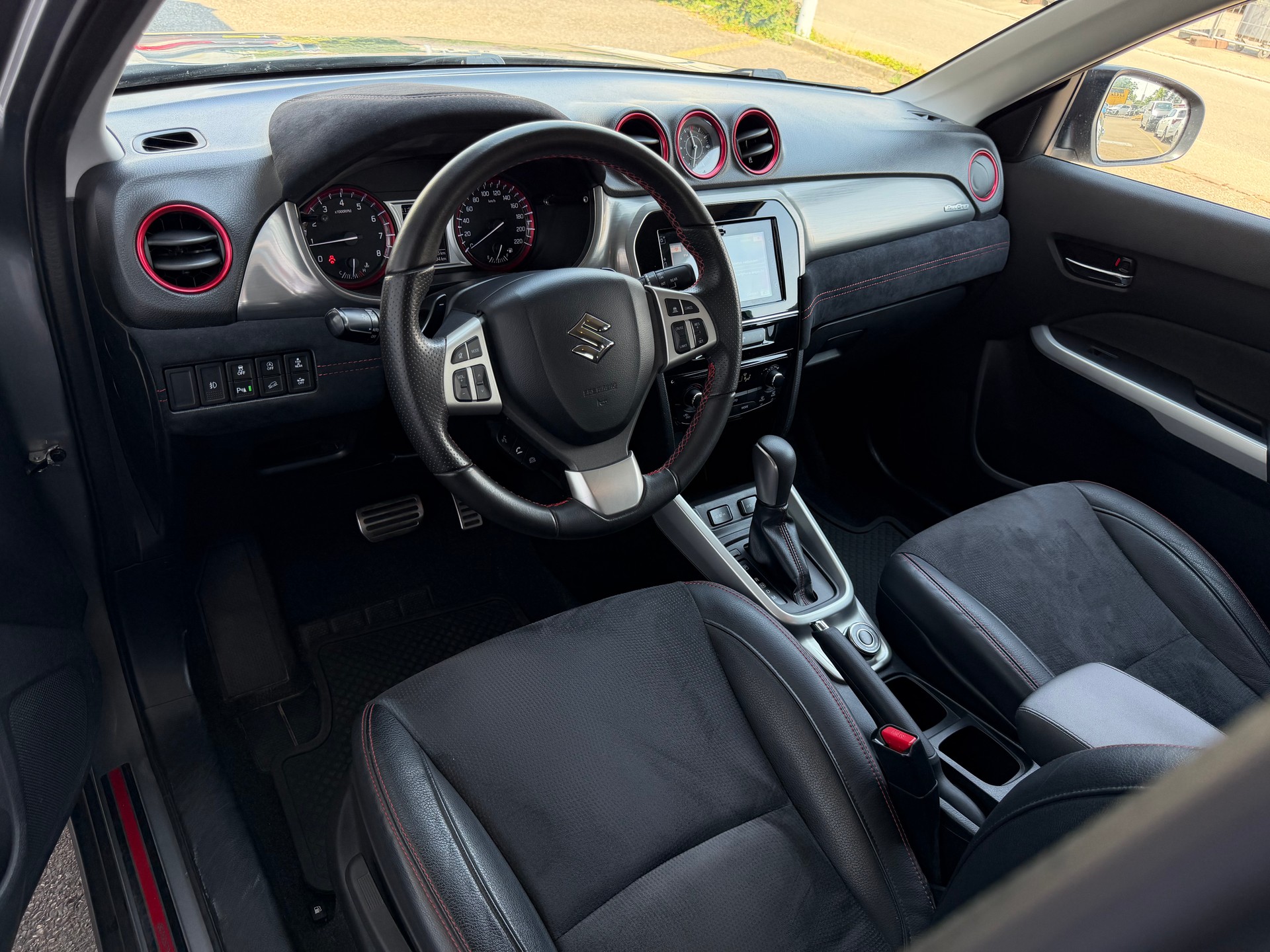 SUZUKI Vitara 1.4 Boosterjet Sergio Cellano Top Automatic-image-13