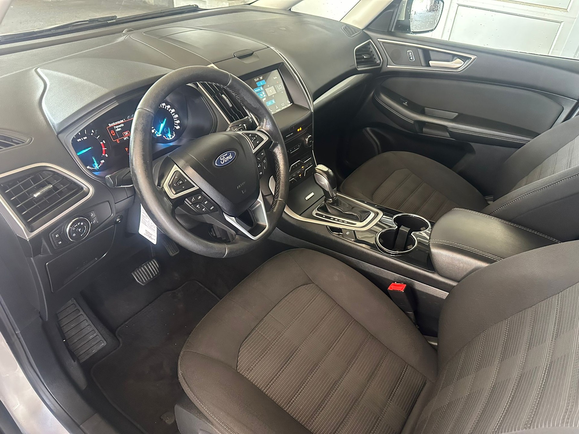 FORD Galaxy 2.0 TDCi Titanium AWD PowerShift-image-7
