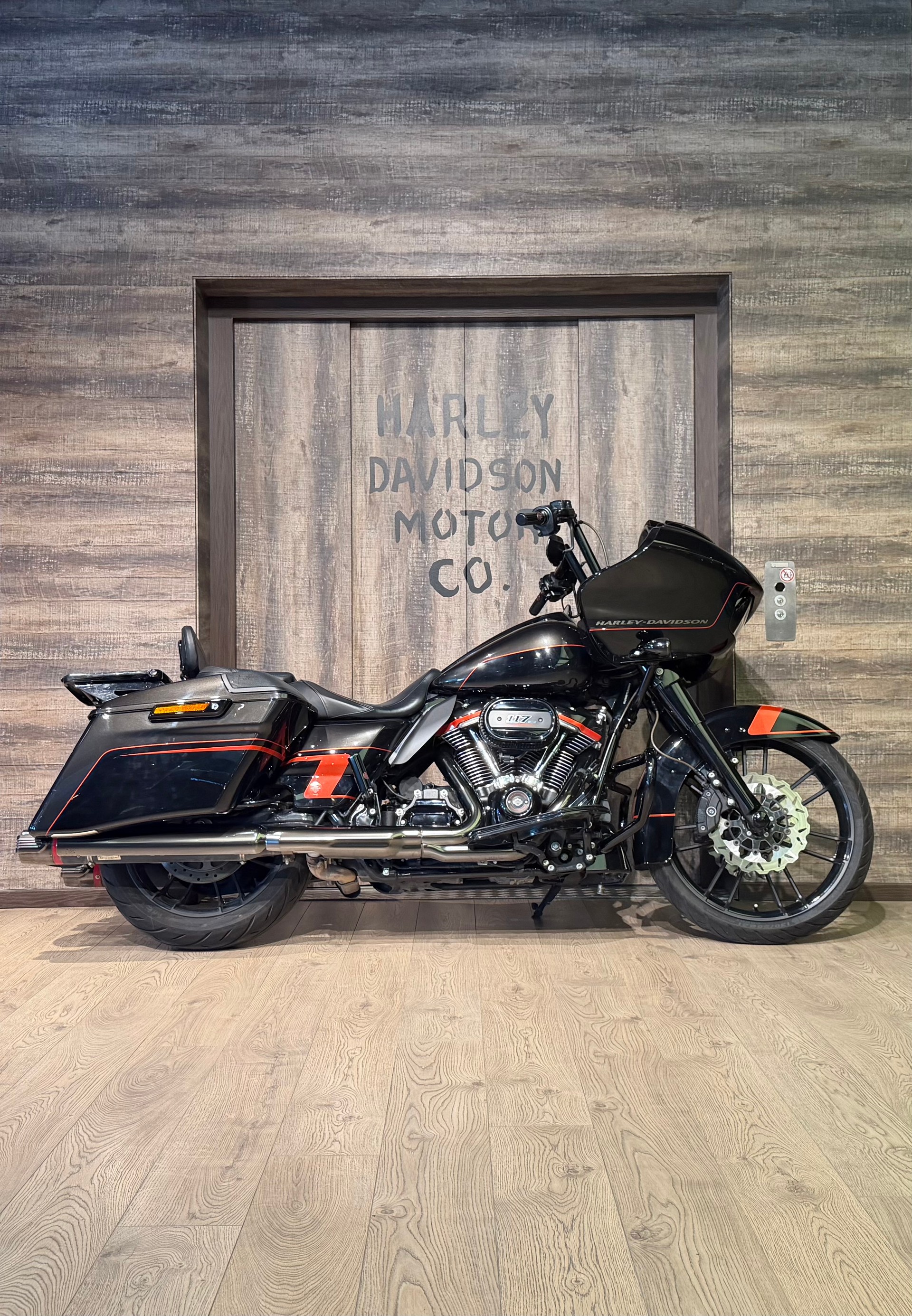 HARLEY-DAVIDSON FLTRXSE Road Glide Special 117 CVO
